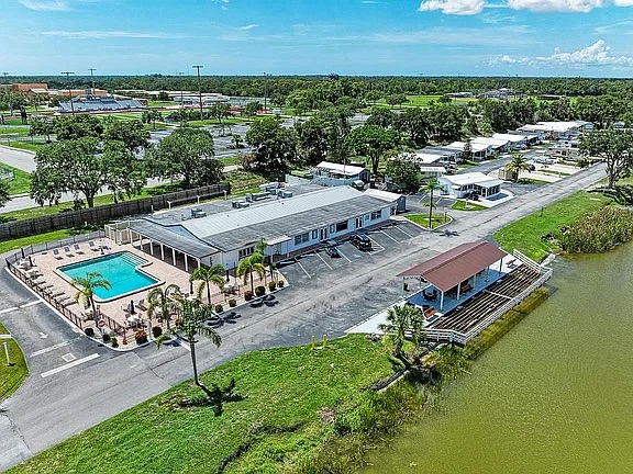 6633 53rd Ave E, Lot C106, Bradenton, Florida 34203, 2 Bedrooms Bedrooms, ,1 BathroomBathrooms,55-Plus Mobile Home,For Sale,53rd Ave E, Lot C106,4967