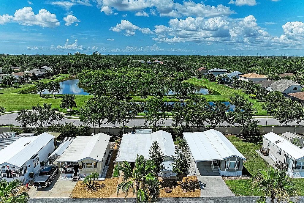 6633 53rd Ave E, Lot C106, Bradenton, Florida 34203, 2 Bedrooms Bedrooms, ,1 BathroomBathrooms,55-Plus Mobile Home,For Sale,53rd Ave E, Lot C106,4967