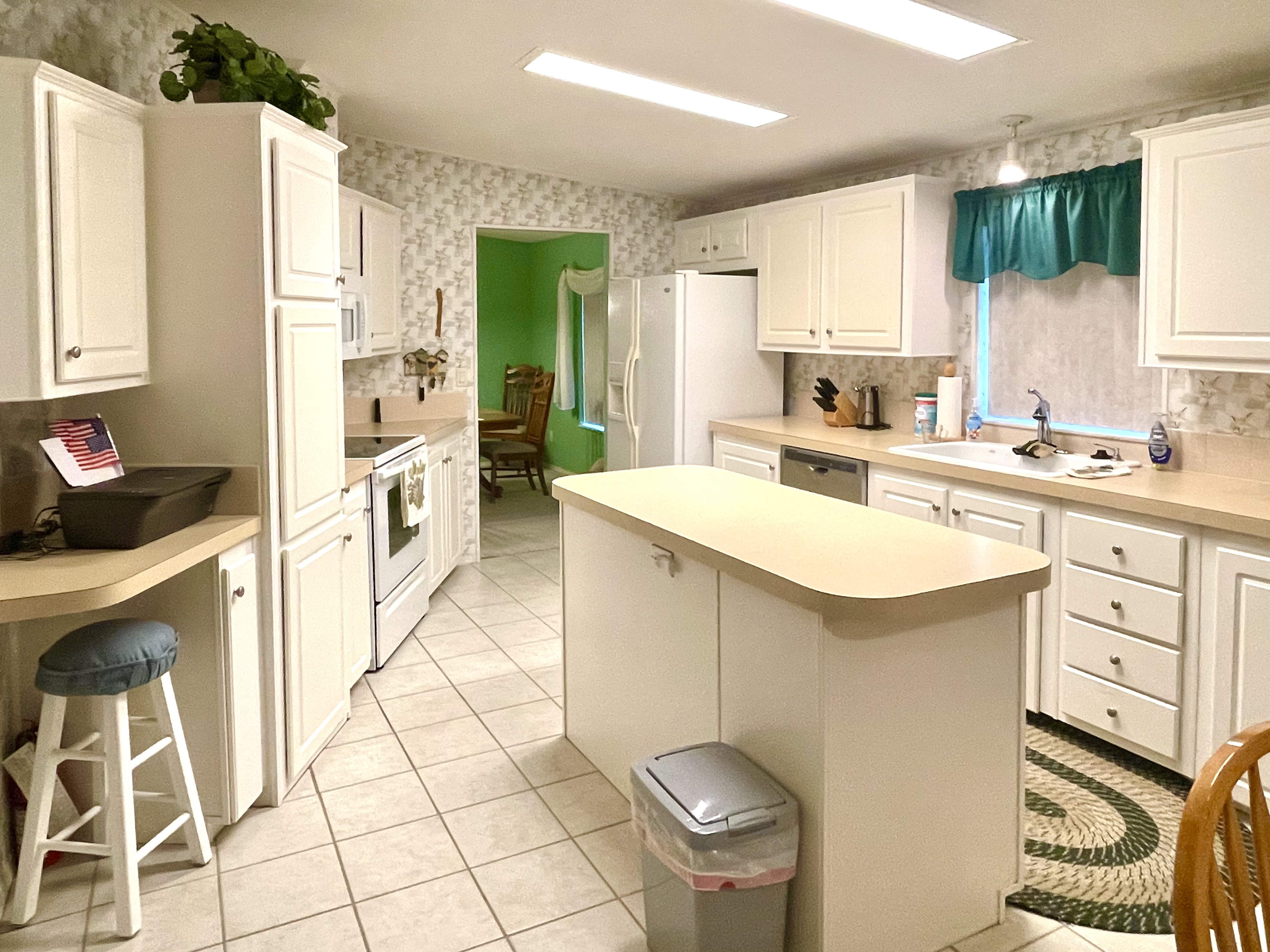8619 28th Ave E, Palmetto, Florida 34221, 2 Bedrooms Bedrooms, ,2 BathroomsBathrooms,55-Plus Mobile Home,For Sale,28th Ave E,4977
