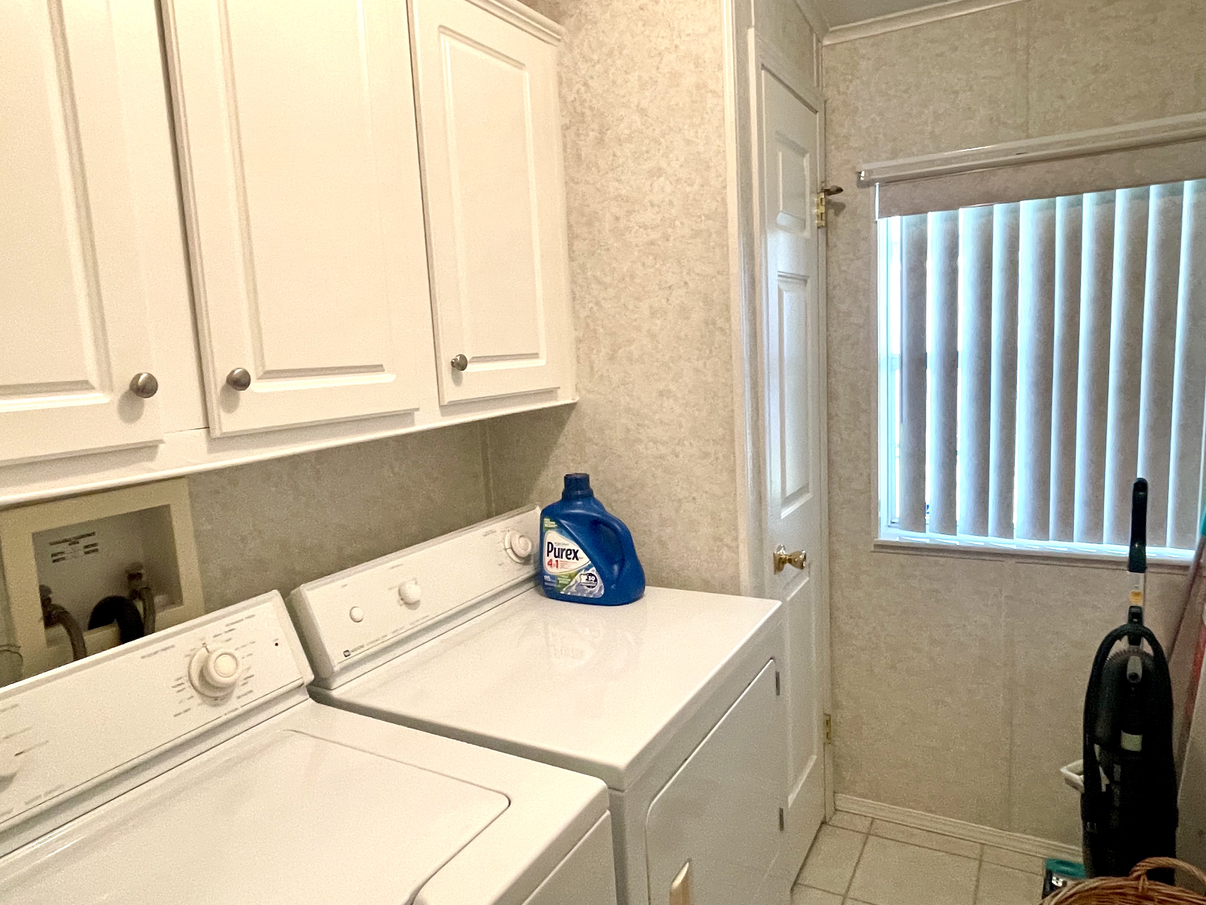 8619 28th Ave E, Palmetto, Florida 34221, 2 Bedrooms Bedrooms, ,2 BathroomsBathrooms,55-Plus Mobile Home,For Sale,28th Ave E,4977