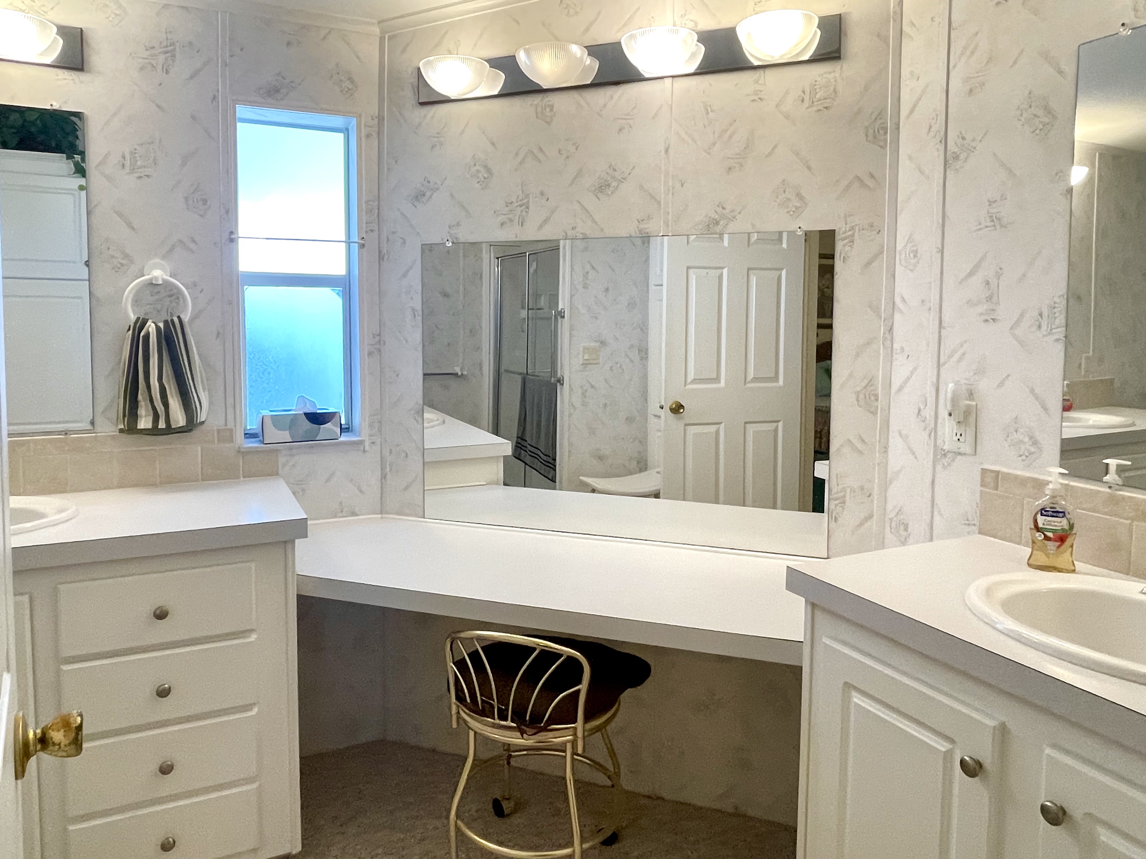 8619 28th Ave E, Palmetto, Florida 34221, 2 Bedrooms Bedrooms, ,2 BathroomsBathrooms,55-Plus Mobile Home,For Sale,28th Ave E,4977