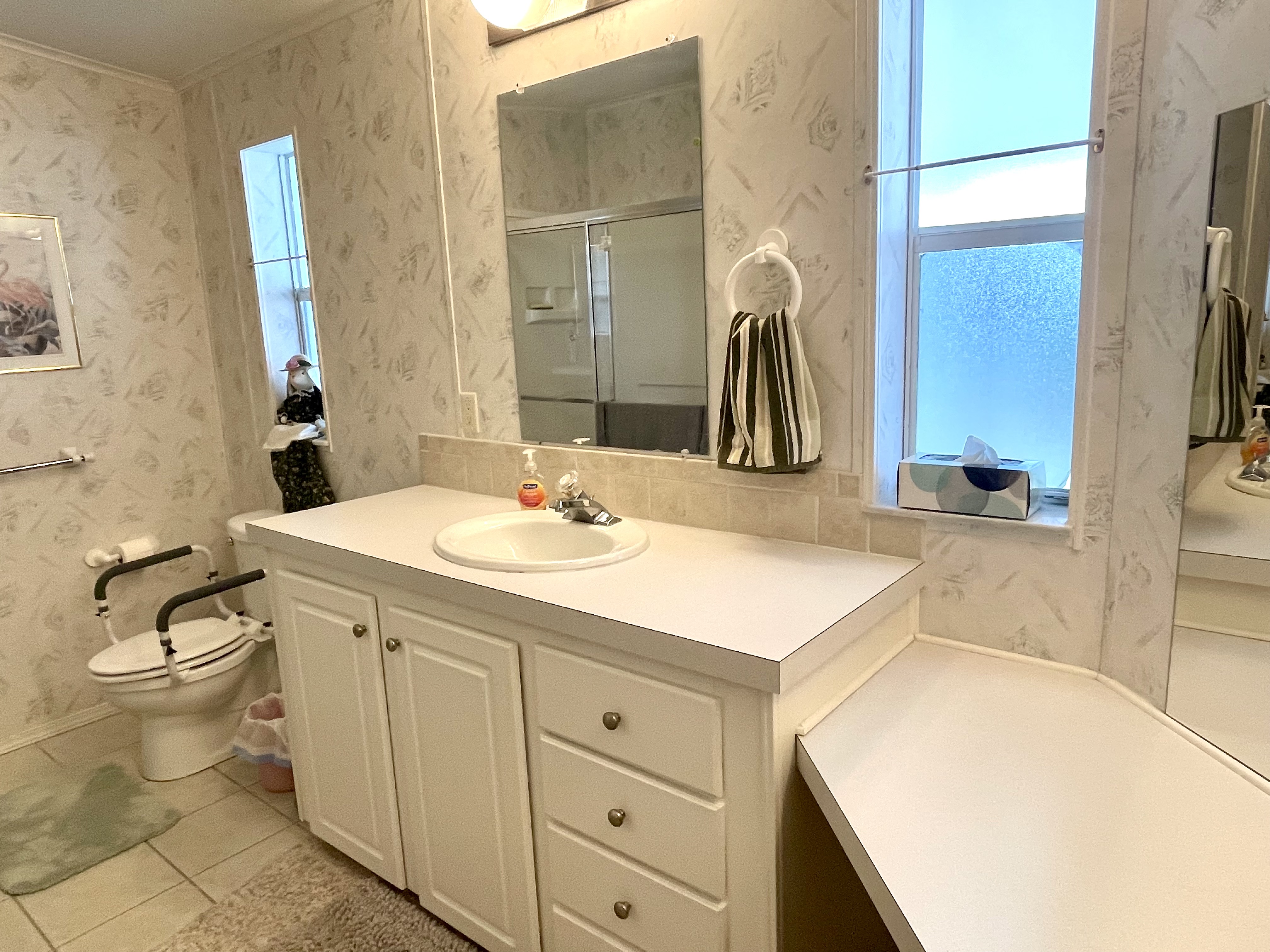 8619 28th Ave E, Palmetto, Florida 34221, 2 Bedrooms Bedrooms, ,2 BathroomsBathrooms,55-Plus Mobile Home,For Sale,28th Ave E,4977