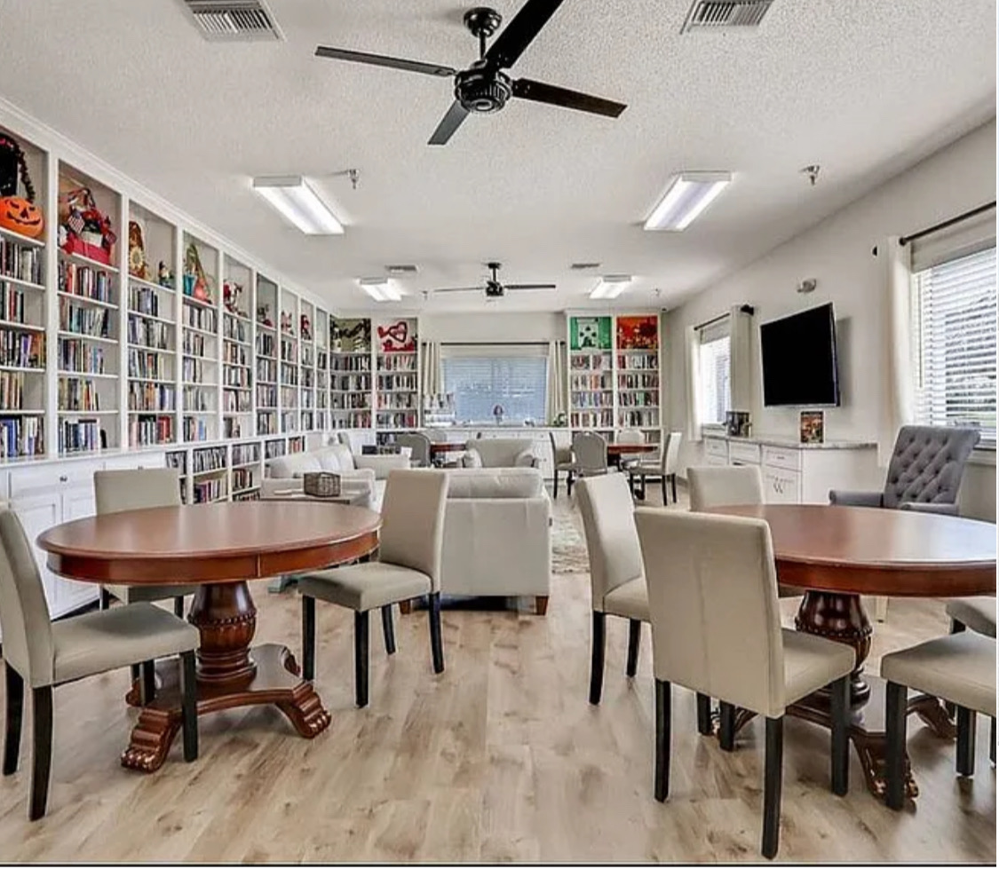 8619 28th Ave E, Palmetto, Florida 34221, 2 Bedrooms Bedrooms, ,2 BathroomsBathrooms,55-Plus Mobile Home,For Sale,28th Ave E,4977