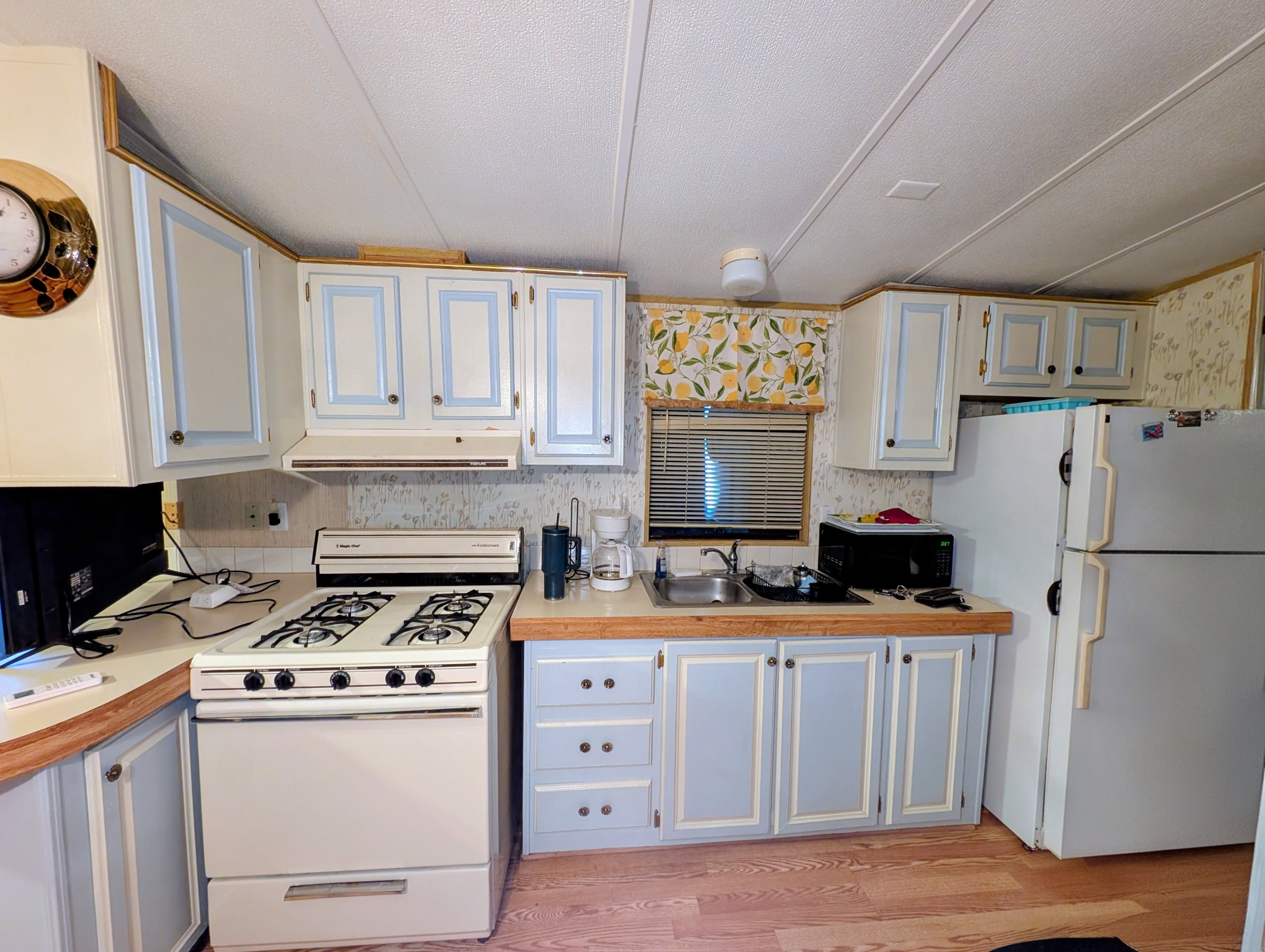 4130 Kahuna Ct, Ruskin, Florida 33570, 1 Bedroom Bedrooms, ,1 BathroomBathrooms,All - Age Mobile Home,For Sale,Kahuna Ct,4978