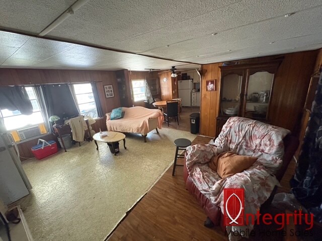1300 Hand Ave, Lot F4, Ormond Beach, Florida 32174, 2 Bedrooms Bedrooms, ,2 BathroomsBathrooms,All - Age Mobile Home,For Sale,Hand Ave, Lot F4,4981