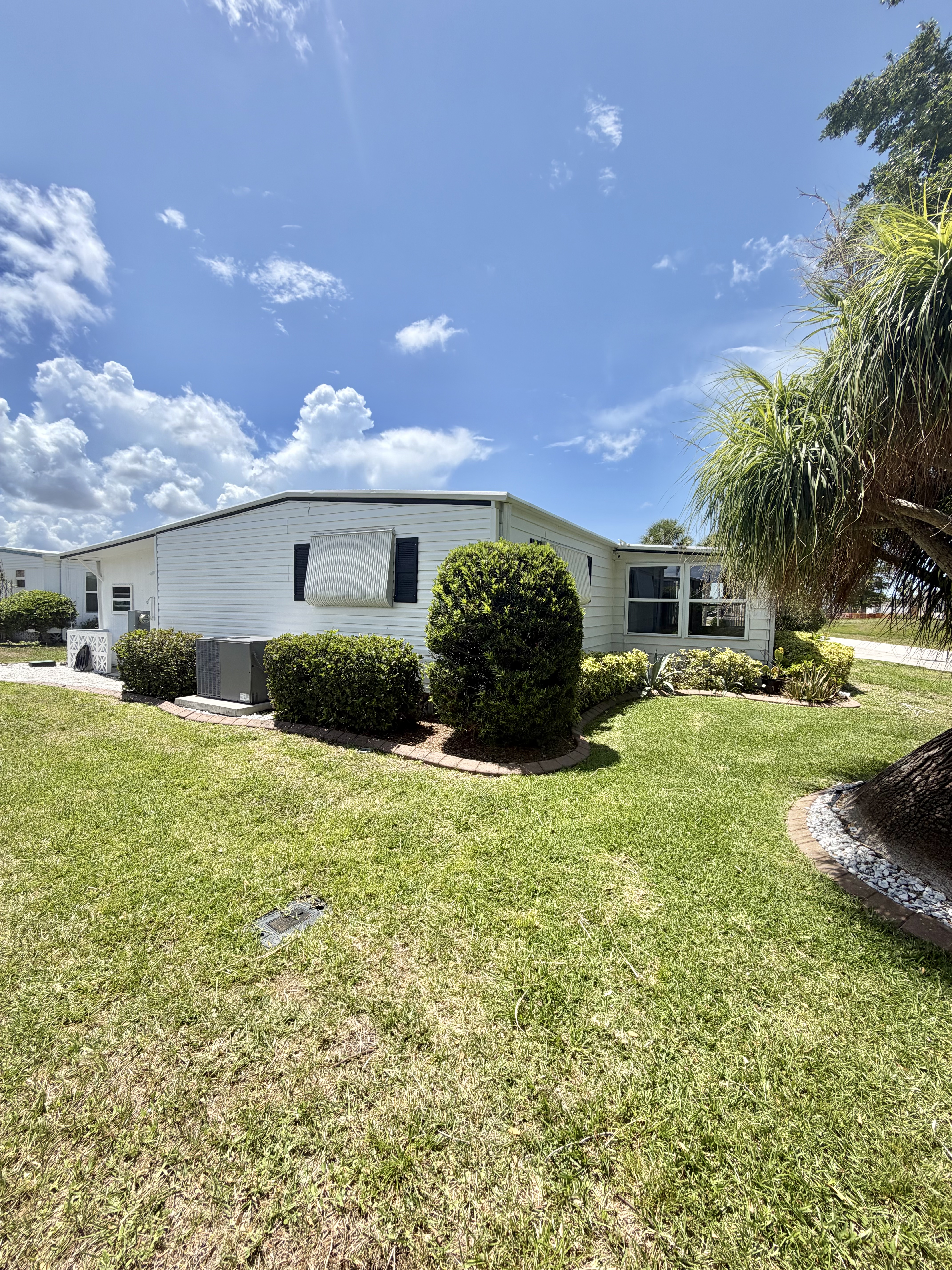 953 E Windemere Ave, Venice, Florida 34285, 2 Bedrooms Bedrooms, ,2 BathroomsBathrooms,55-Plus Mobile Home,For Sale,E Windemere Ave,4982
