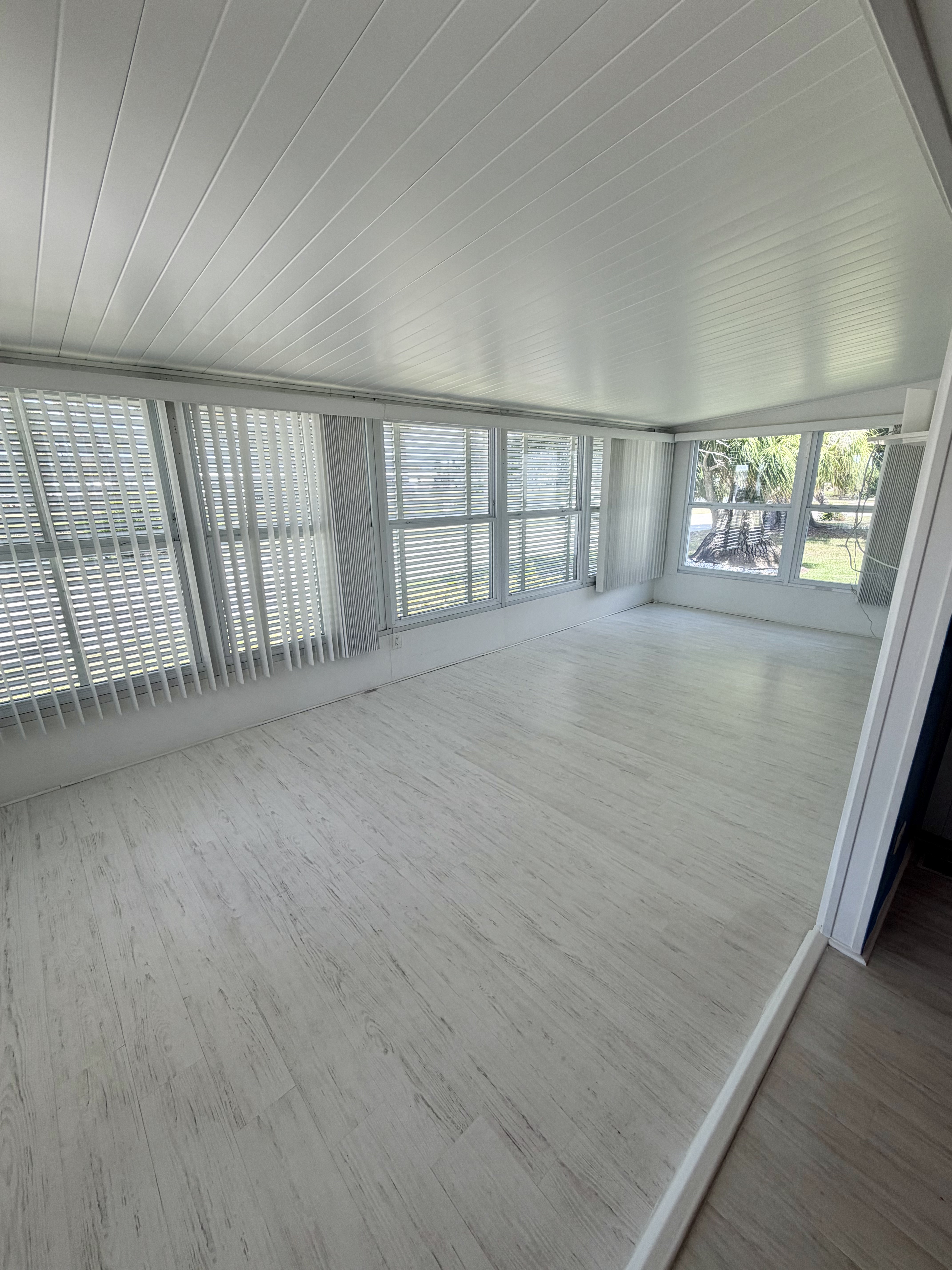 953 E Windemere Ave, Venice, Florida 34285, 2 Bedrooms Bedrooms, ,2 BathroomsBathrooms,55-Plus Mobile Home,For Sale,E Windemere Ave,4982