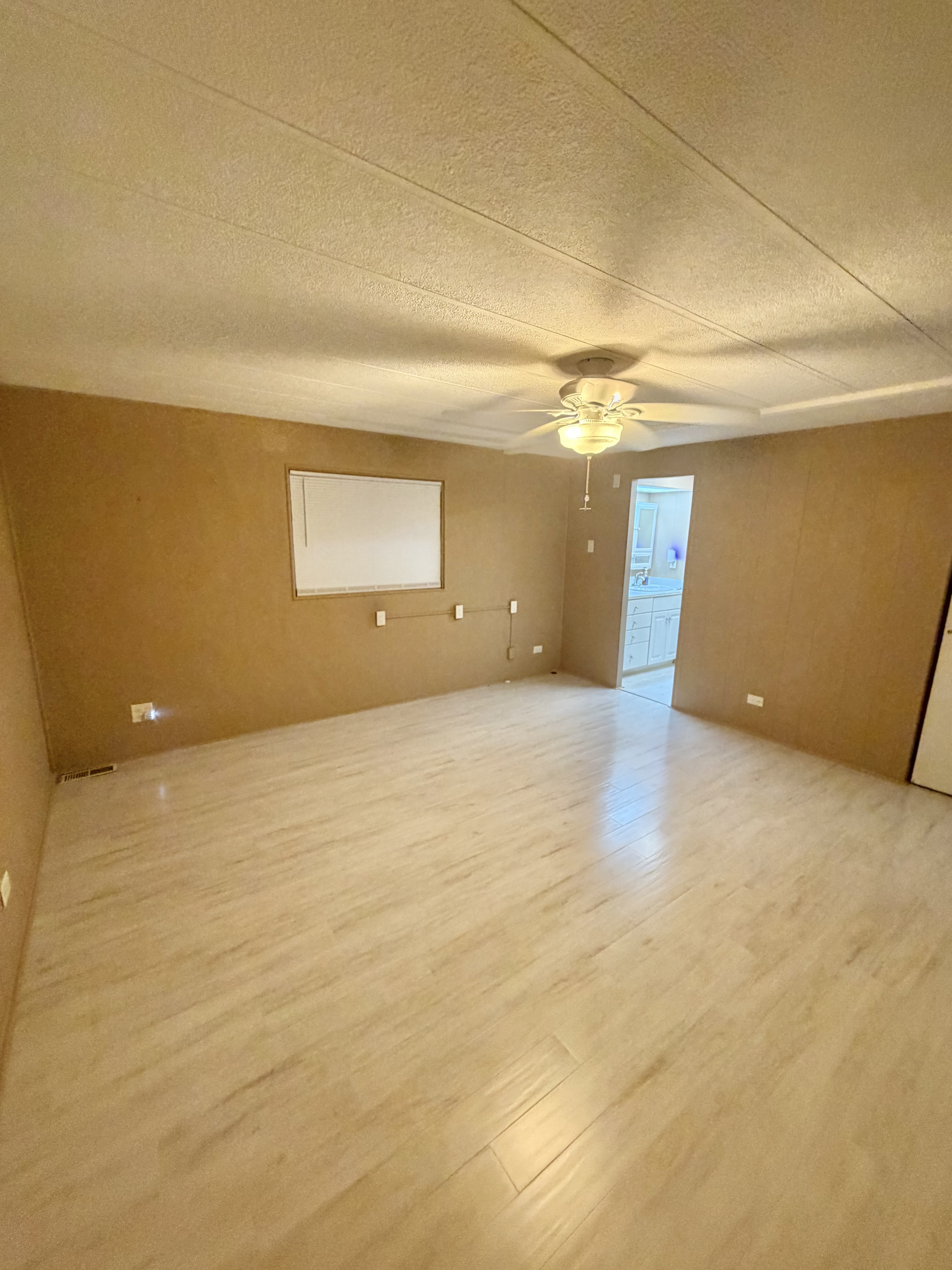 953 E Windemere Ave, Venice, Florida 34285, 2 Bedrooms Bedrooms, ,2 BathroomsBathrooms,55-Plus Mobile Home,For Sale,E Windemere Ave,4982