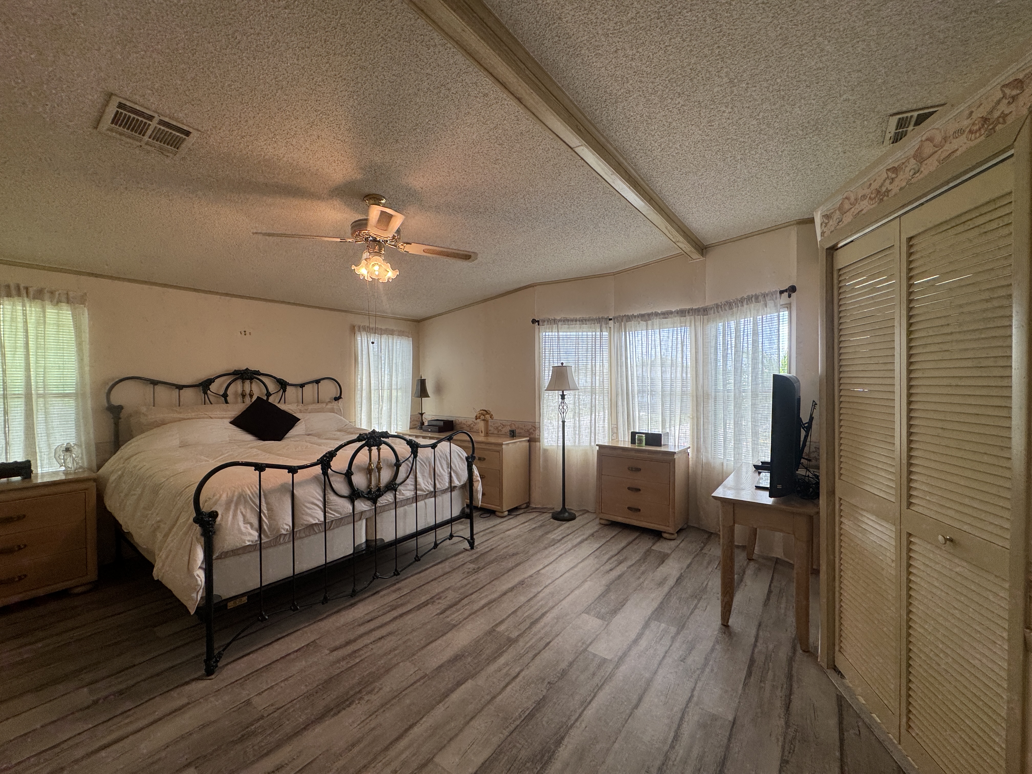 4115 Long Lake Way, Ellenton, Florida 34222, 2 Bedrooms Bedrooms, ,2 BathroomsBathrooms,55-Plus Mobile Home,For Sale,Long Lake Way,4984