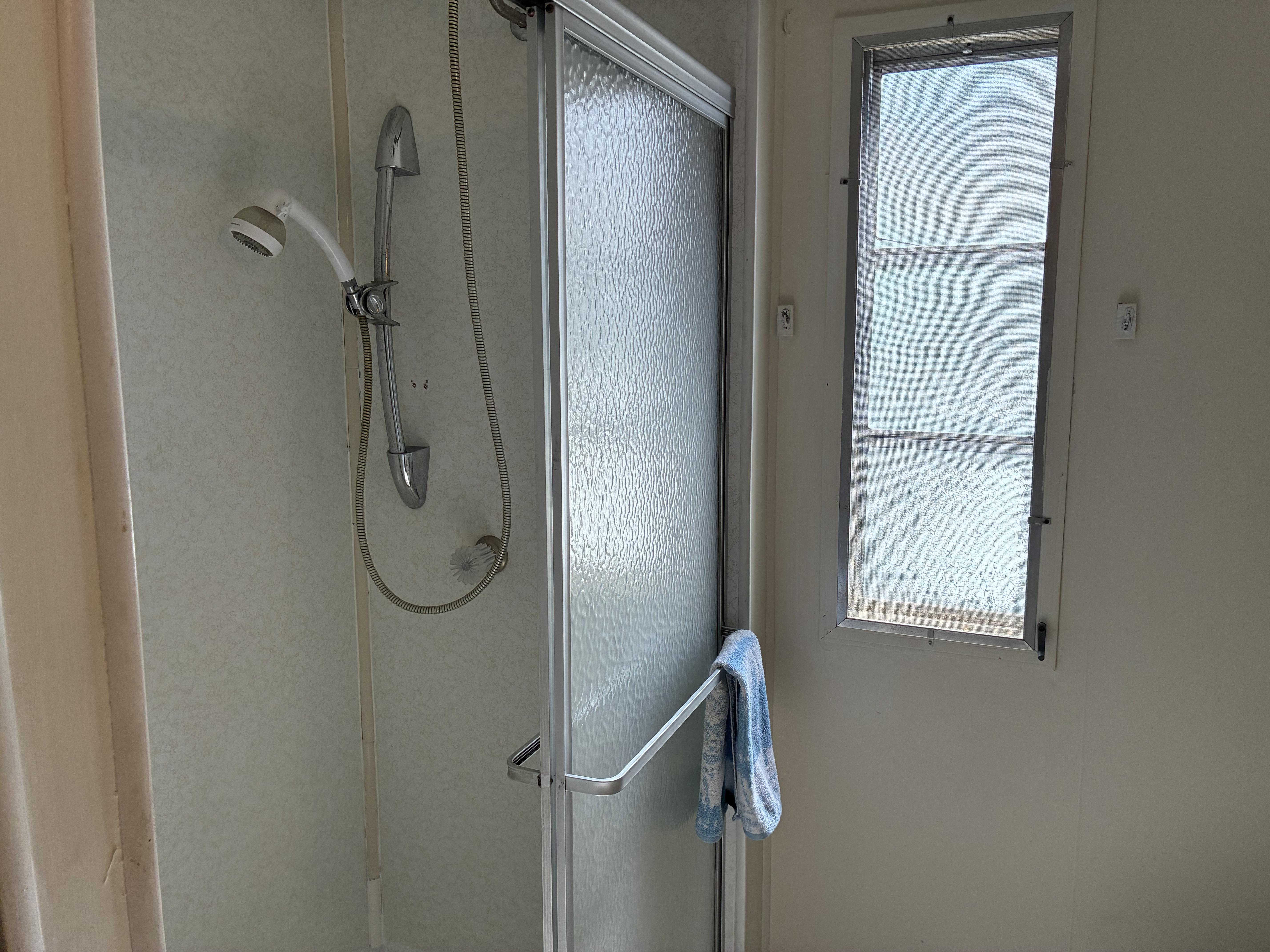 7403 46th Ave N, Lot 70, St Petersburg, Florida 33709, 2 Bedrooms Bedrooms, ,2 BathroomsBathrooms,55-Plus Mobile Home,For Sale,46th Ave N, Lot 70,4985