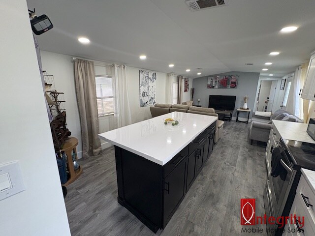 790 NE 78th Pl, Lot 21, Ocala, Florida 34479, 2 Bedrooms Bedrooms, ,2 BathroomsBathrooms,All - Age Mobile Home,For Sale,NE 78th Pl, Lot 21,4991