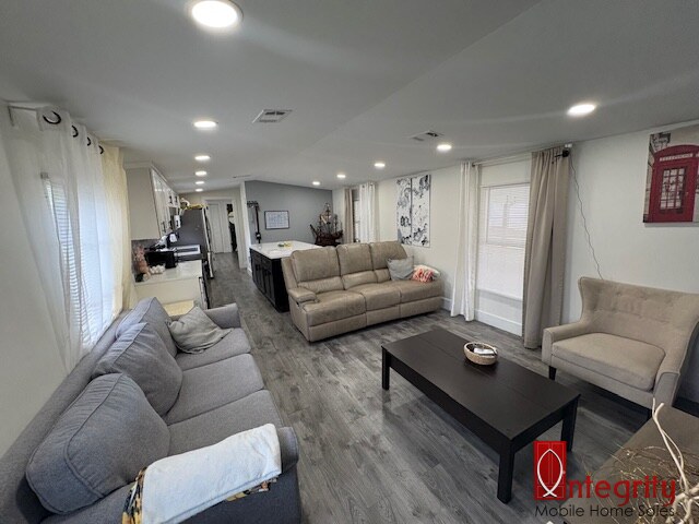 790 NE 78th Pl, Lot 21, Ocala, Florida 34479, 2 Bedrooms Bedrooms, ,2 BathroomsBathrooms,All - Age Mobile Home,For Sale,NE 78th Pl, Lot 21,4991