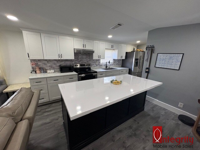 790 NE 78th Pl, Lot 21, Ocala, Florida 34479, 2 Bedrooms Bedrooms, ,2 BathroomsBathrooms,All - Age Mobile Home,For Sale,NE 78th Pl, Lot 21,4991