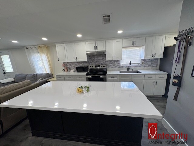 790 NE 78th Pl, Lot 21, Ocala, Florida 34479, 2 Bedrooms Bedrooms, ,2 BathroomsBathrooms,All - Age Mobile Home,For Sale,NE 78th Pl, Lot 21,4991
