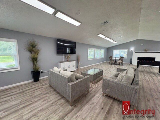 790 NE 78th Pl, Lot 21, Ocala, Florida 34479, 2 Bedrooms Bedrooms, ,2 BathroomsBathrooms,All - Age Mobile Home,For Sale,NE 78th Pl, Lot 21,4991