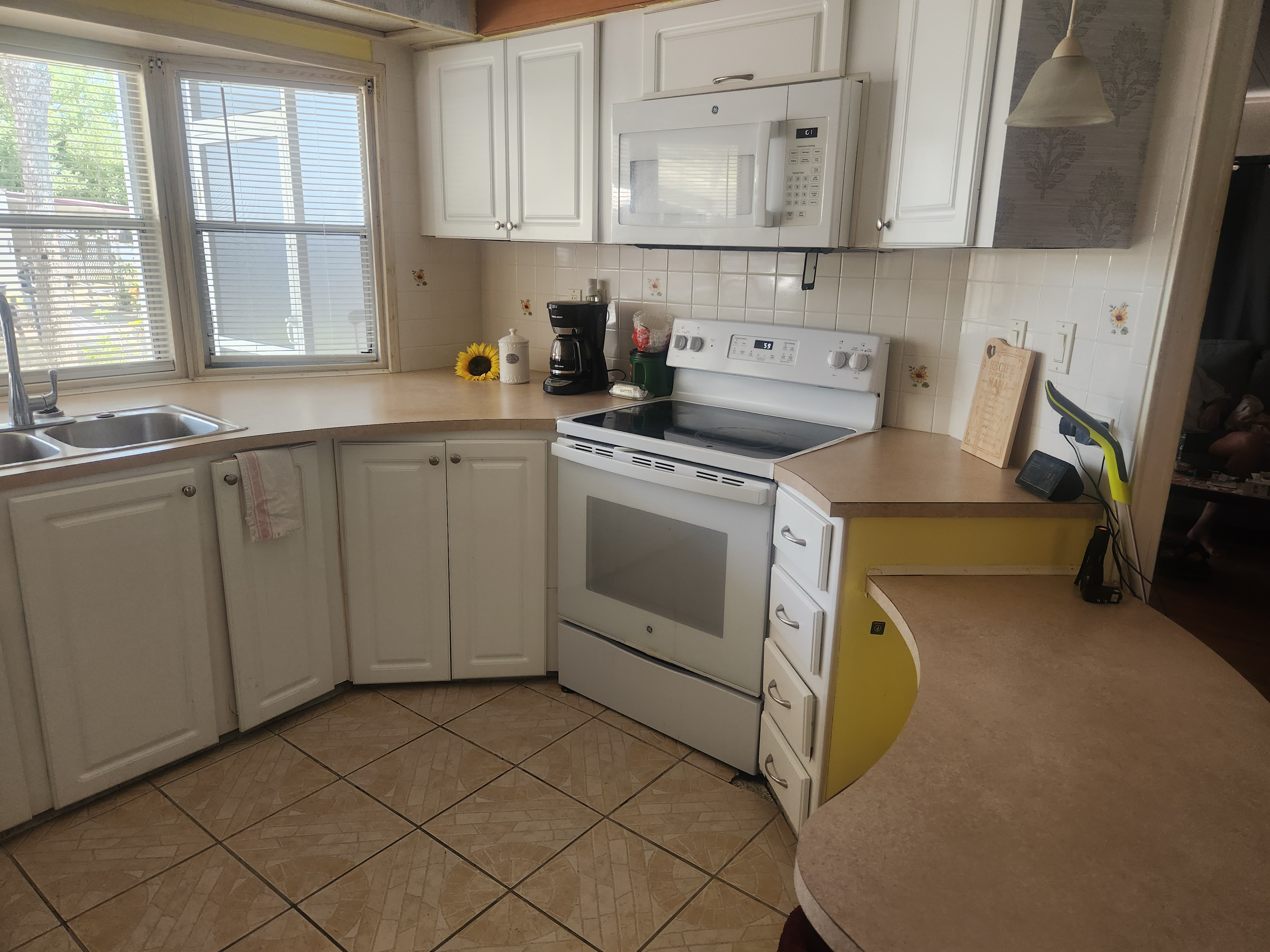 5027 Windmill Manor Ave, Bradenton, Florida 34203, 2 Bedrooms Bedrooms, ,2 BathroomsBathrooms,55-Plus Mobile Home,For Sale,Windmill Manor Ave,4993