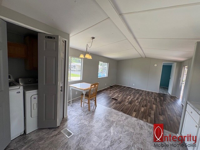 4900 SE 102nd Pl, Lot 134, Belleview, Florida 34420, 2 Bedrooms Bedrooms, ,1.5 BathroomsBathrooms,55-Plus Mobile Home,For Sale,SE 102nd Pl, Lot 134,4996