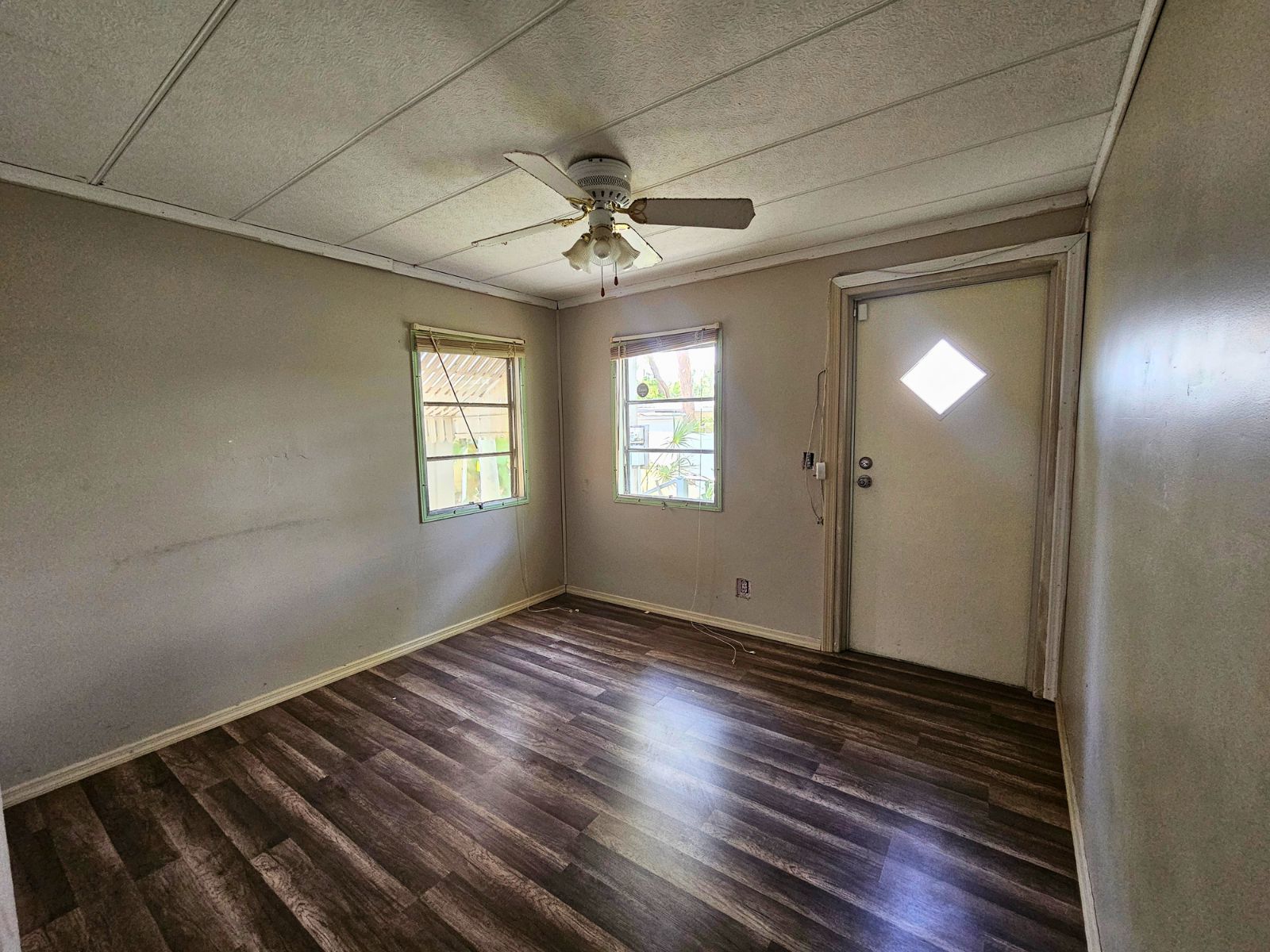5110 14th St W, Lot 10, Bradenton, Florida 34207, 2 Bedrooms Bedrooms, ,1 BathroomBathrooms,55-Plus Mobile Home,For Sale,14th St W, Lot 10,4998