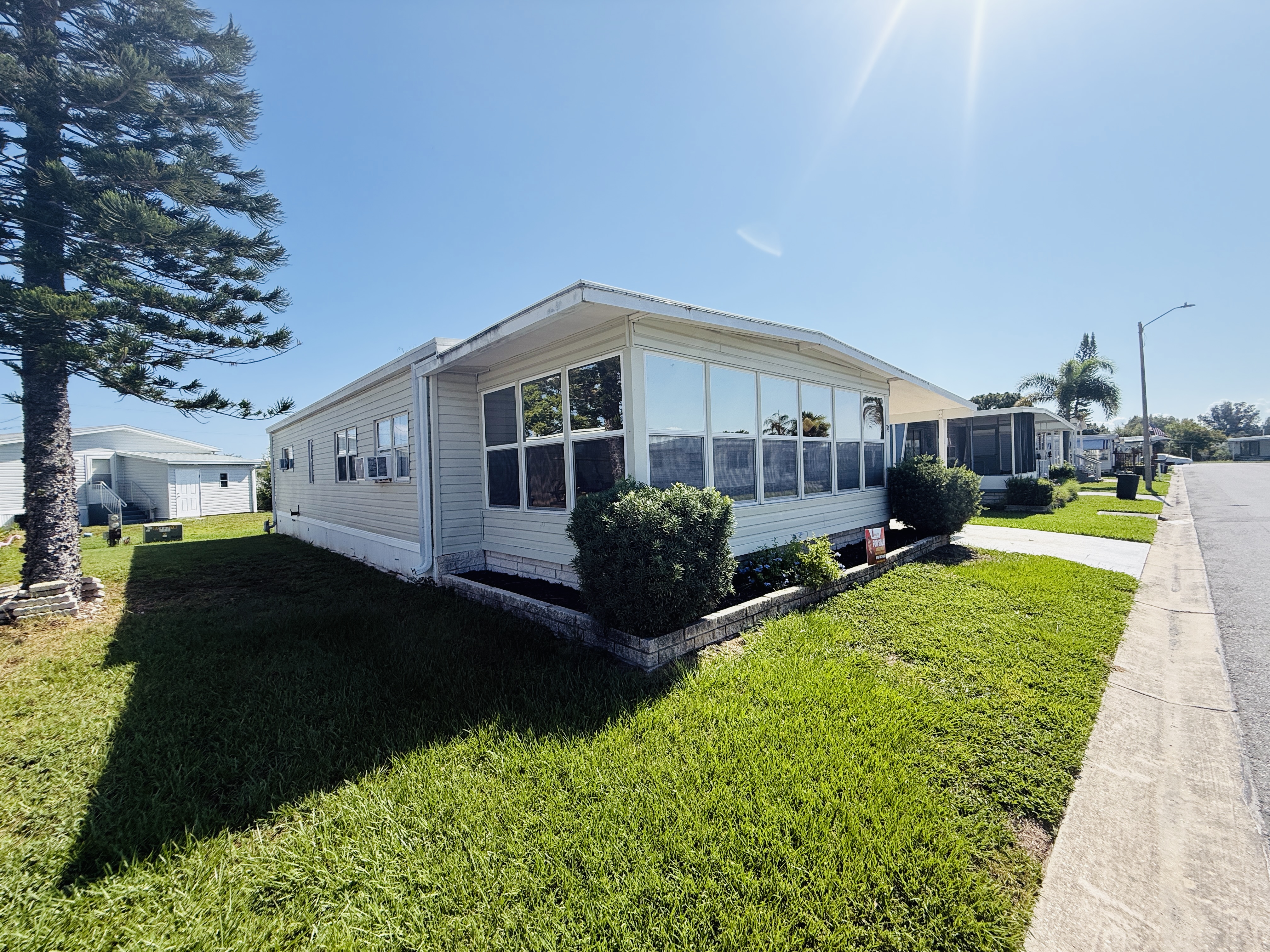 7001 142nd Ave N, Lot 32, Largo, Florida 33771, 2 Bedrooms Bedrooms, ,2 BathroomsBathrooms,55-Plus Mobile Home,For Sale,142nd Ave N, Lot 32,5002