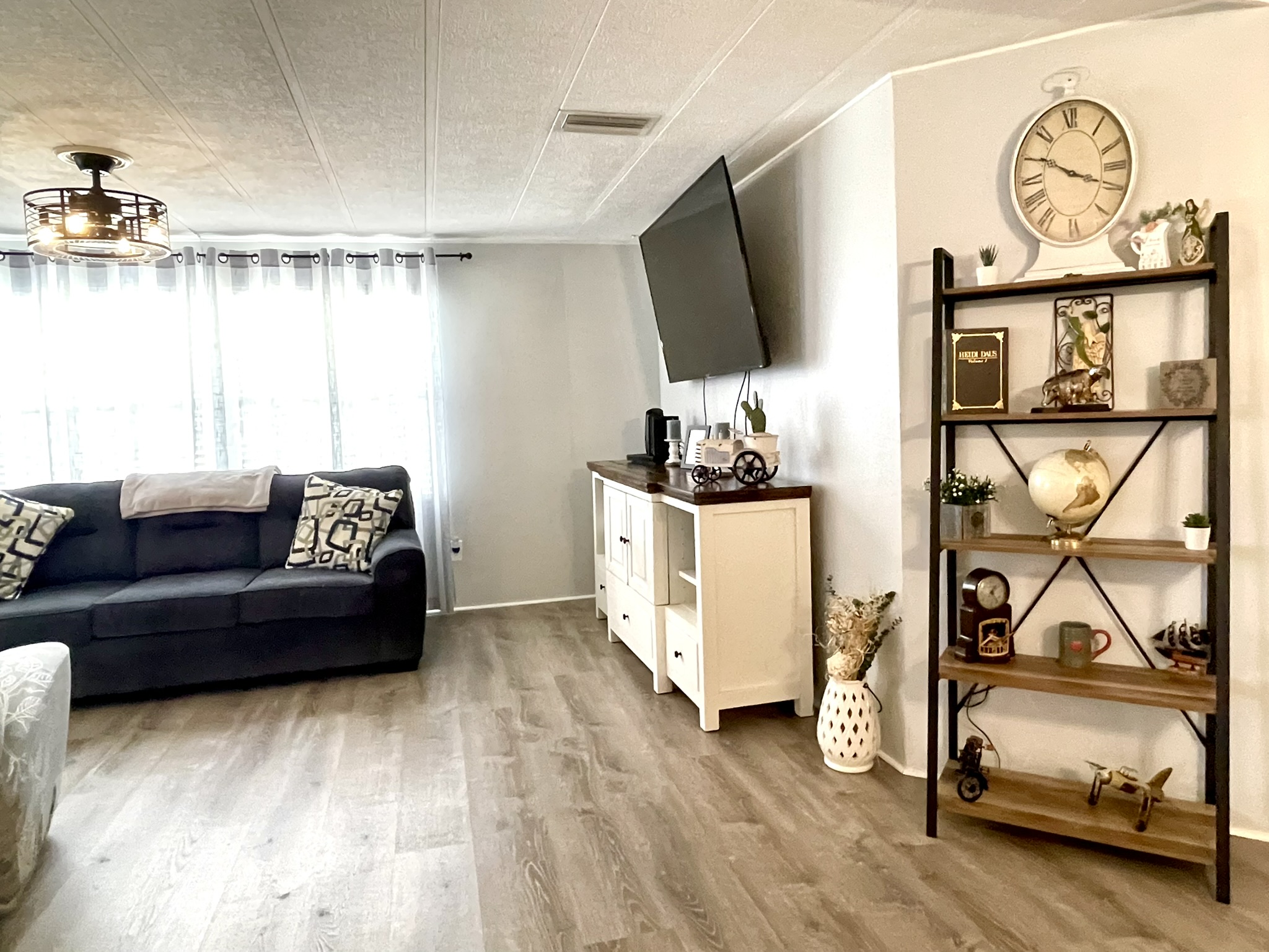 7703 Laurel Way, Ellenton, Florida 34222, 2 Bedrooms Bedrooms, ,2 BathroomsBathrooms,55-Plus Mobile Home,For Sale,Laurel Way,5003