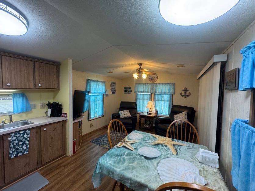 6633 53rd Ave E, Lot B19, Bradenton, Florida 34203, 1 Bedroom Bedrooms, ,1 BathroomBathrooms,55-Plus Mobile Home,For Sale,53rd Ave E, Lot B19,5009