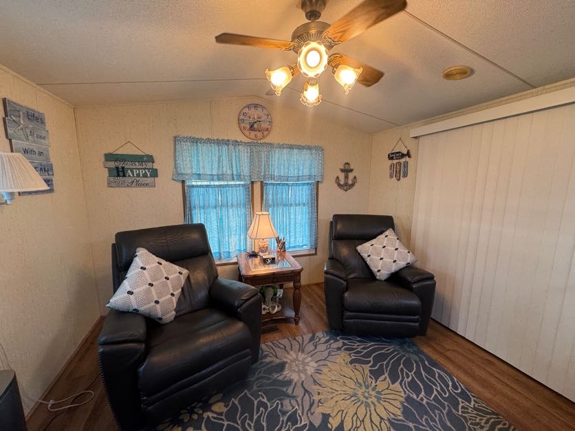 6633 53rd Ave E, Lot B19, Bradenton, Florida 34203, 1 Bedroom Bedrooms, ,1 BathroomBathrooms,55-Plus Mobile Home,For Sale,53rd Ave E, Lot B19,5009