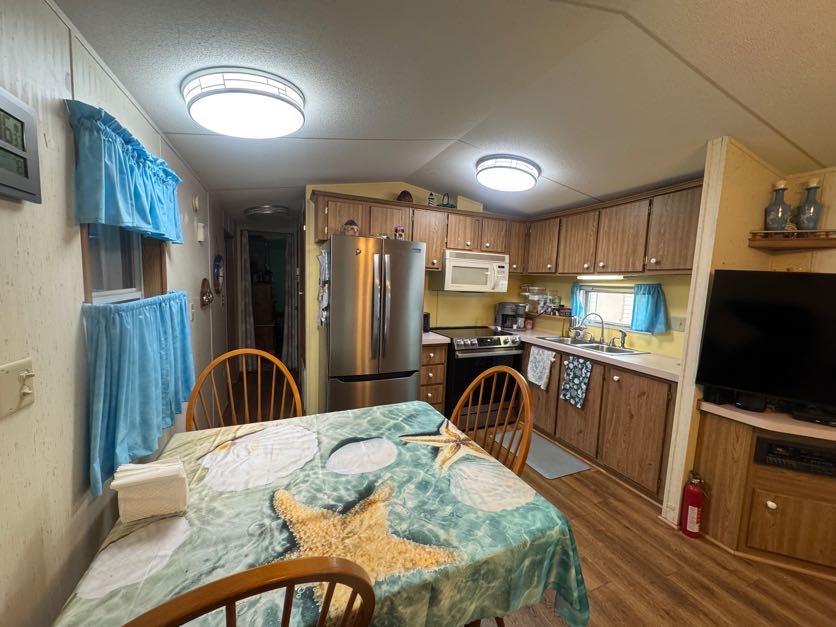 6633 53rd Ave E, Lot B19, Bradenton, Florida 34203, 1 Bedroom Bedrooms, ,1 BathroomBathrooms,55-Plus Mobile Home,For Sale,53rd Ave E, Lot B19,5009