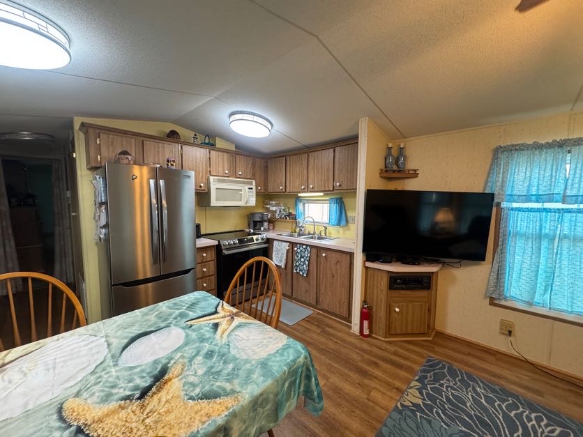 6633 53rd Ave E, Lot B19, Bradenton, Florida 34203, 1 Bedroom Bedrooms, ,1 BathroomBathrooms,55-Plus Mobile Home,For Sale,53rd Ave E, Lot B19,5009