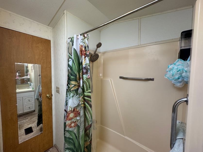 6633 53rd Ave E, Lot B19, Bradenton, Florida 34203, 1 Bedroom Bedrooms, ,1 BathroomBathrooms,55-Plus Mobile Home,For Sale,53rd Ave E, Lot B19,5009