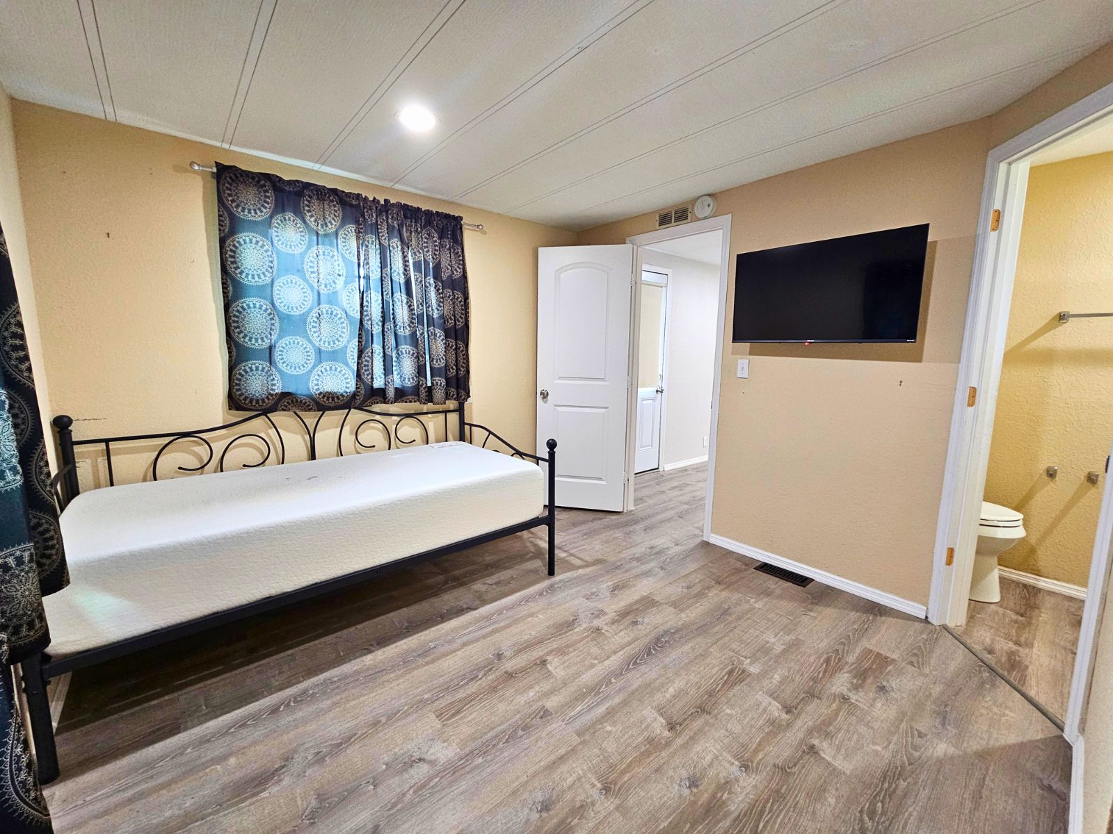 162 Durham Circle, Kissimmee, Florida 34746, 3 Bedrooms Bedrooms, ,2 BathroomsBathrooms,All - Age Mobile Home,For Sale,Durham Circle,5016