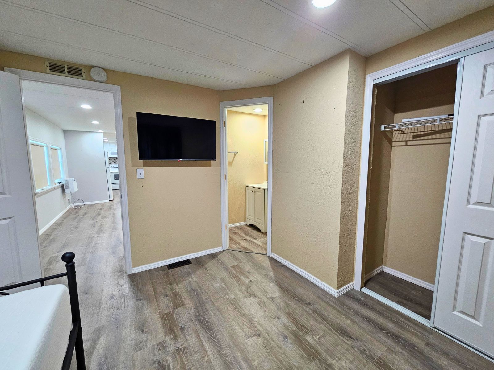 162 Durham Circle, Kissimmee, Florida 34746, 3 Bedrooms Bedrooms, ,2 BathroomsBathrooms,All - Age Mobile Home,For Sale,Durham Circle,5016