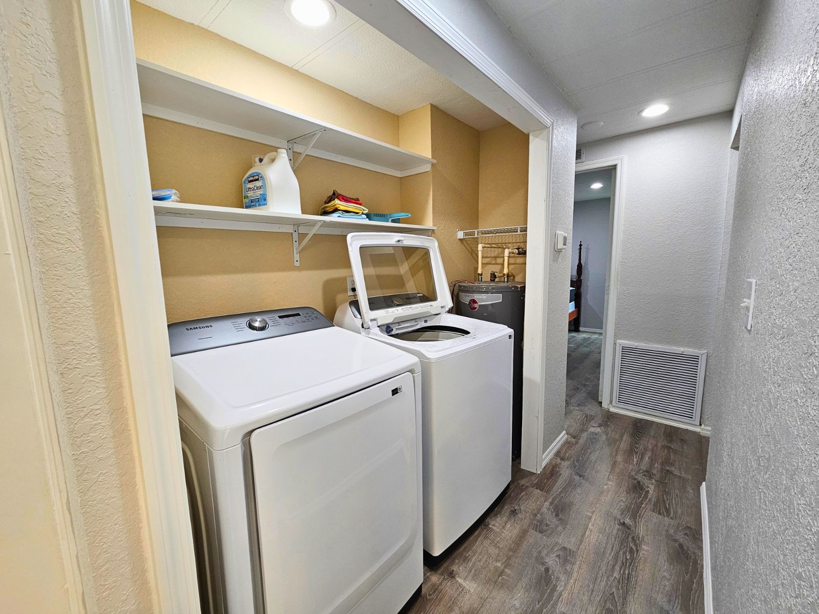162 Durham Circle, Kissimmee, Florida 34746, 3 Bedrooms Bedrooms, ,2 BathroomsBathrooms,All - Age Mobile Home,For Sale,Durham Circle,5016