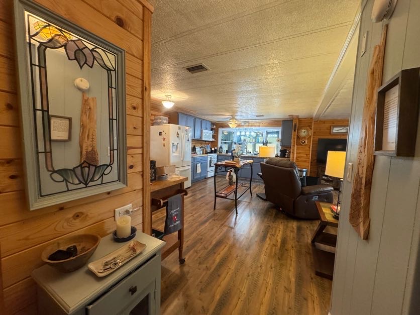 7907 Bonita Way, Ellenton, Florida 34222, 2 Bedrooms Bedrooms, ,2 BathroomsBathrooms,55-Plus Mobile Home,For Sale,Bonita Way,5024