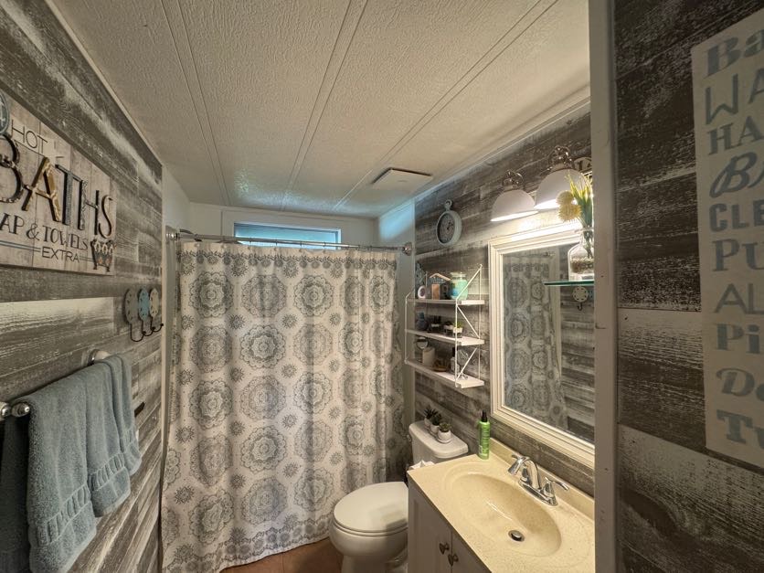7907 Bonita Way, Ellenton, Florida 34222, 2 Bedrooms Bedrooms, ,2 BathroomsBathrooms,55-Plus Mobile Home,For Sale,Bonita Way,5024