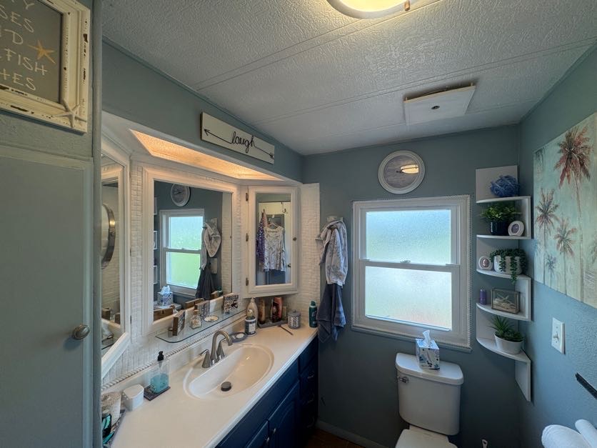 7907 Bonita Way, Ellenton, Florida 34222, 2 Bedrooms Bedrooms, ,2 BathroomsBathrooms,55-Plus Mobile Home,For Sale,Bonita Way,5024