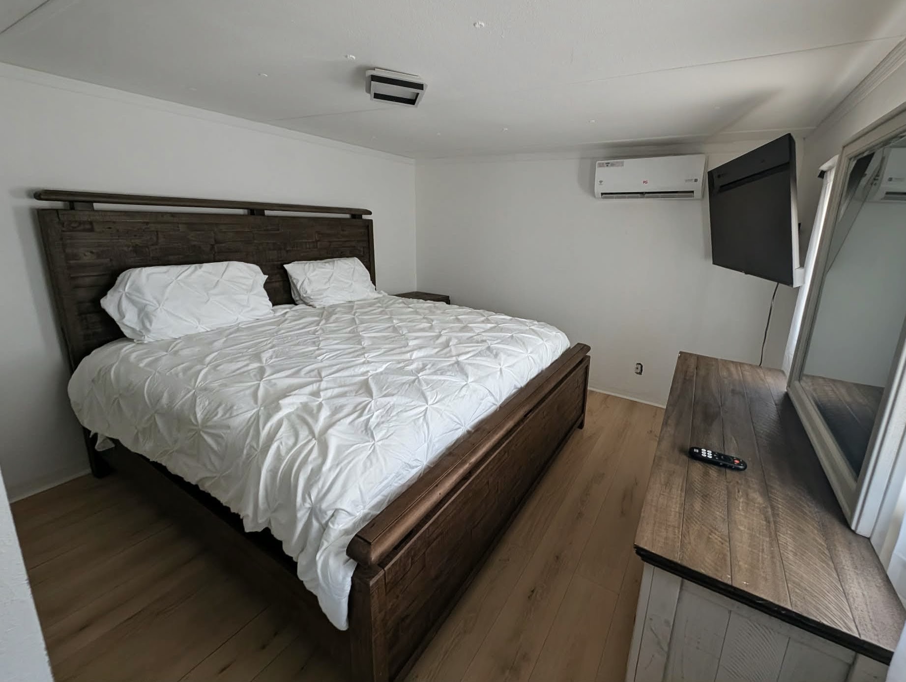 1112 W Shellpoint Rd, Lot 508, Ruskin, Florida 33570, 1 Bedroom Bedrooms, ,1 BathroomBathrooms,55-Plus Mobile Home,For Sale,W Shellpoint Rd, Lot 508,5029