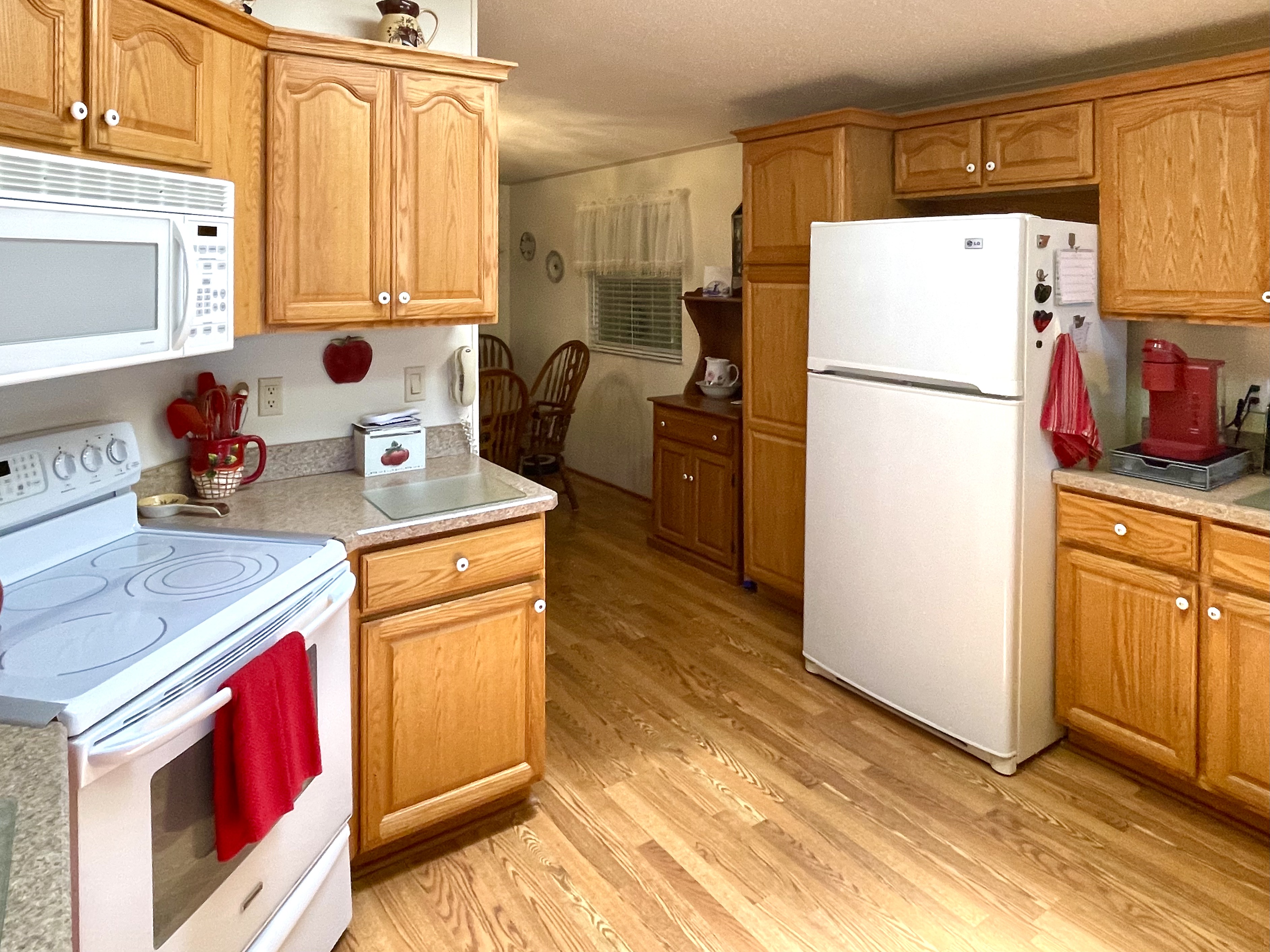 8714 26th Ave E, Palmetto, Florida 34221, 2 Bedrooms Bedrooms, ,2 BathroomsBathrooms,55-Plus Mobile Home,For Sale,26th Ave E,5030