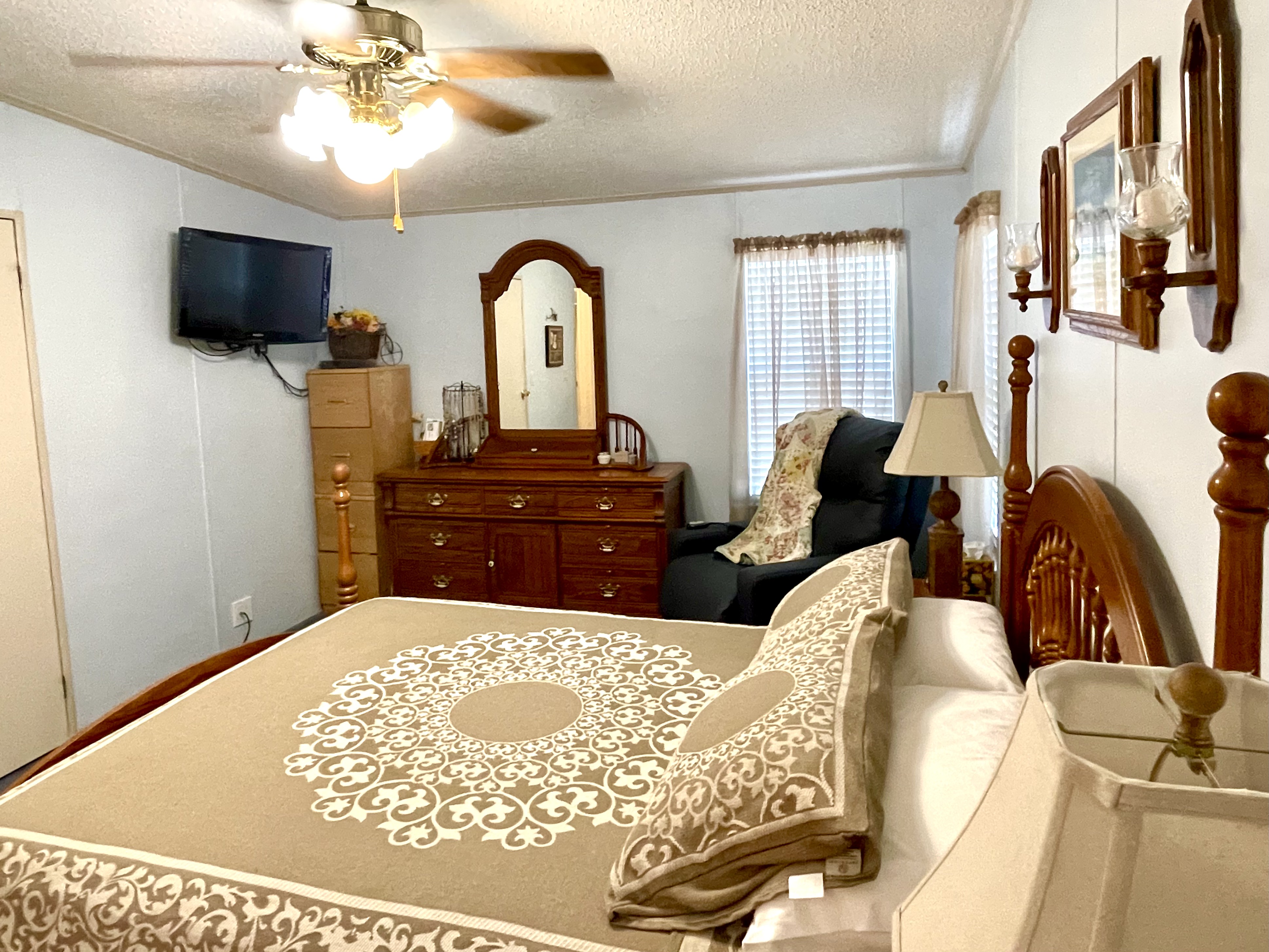 8714 26th Ave E, Palmetto, Florida 34221, 2 Bedrooms Bedrooms, ,2 BathroomsBathrooms,55-Plus Mobile Home,For Sale,26th Ave E,5030