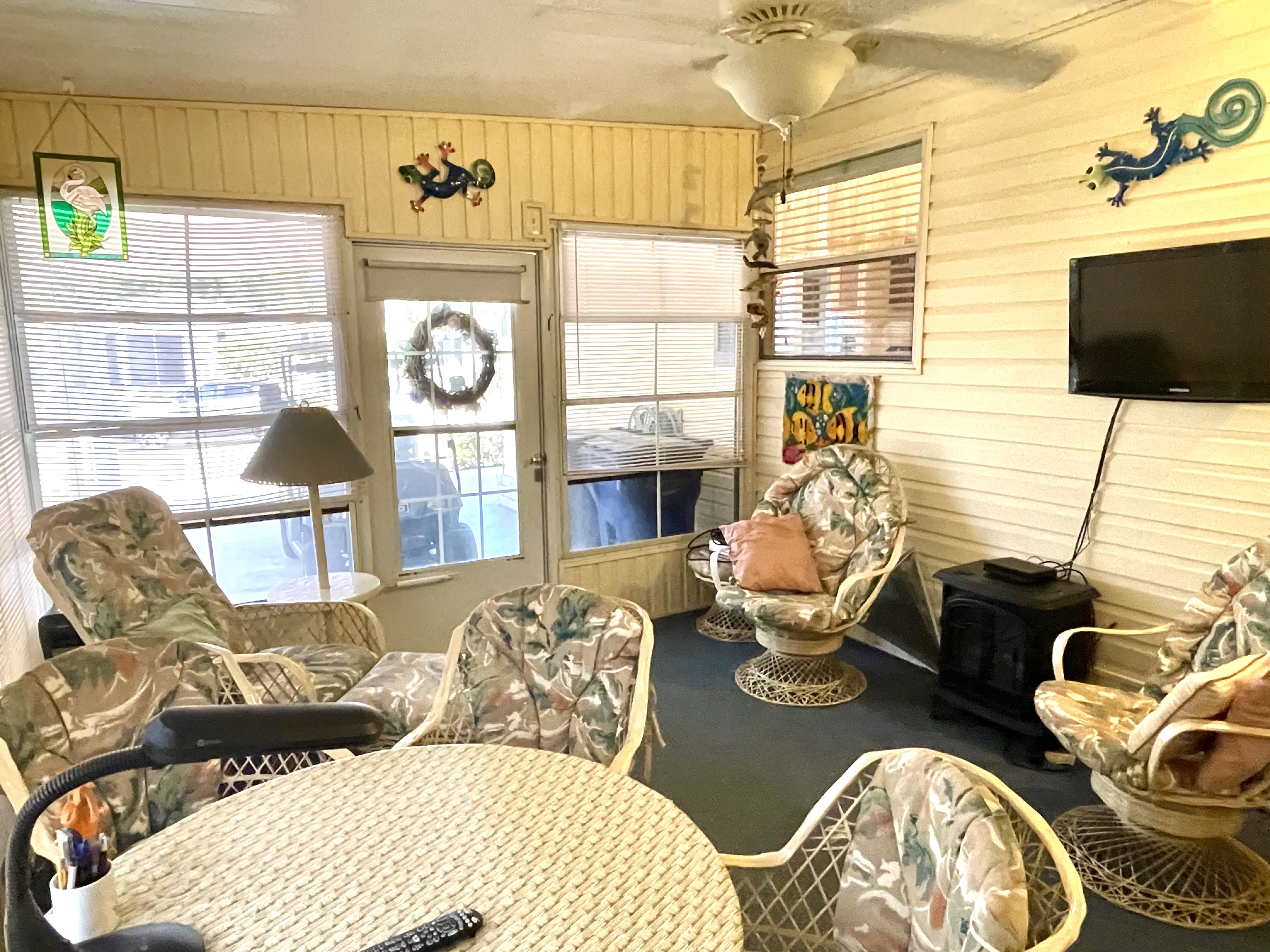 8714 26th Ave E, Palmetto, Florida 34221, 2 Bedrooms Bedrooms, ,2 BathroomsBathrooms,55-Plus Mobile Home,For Sale,26th Ave E,5030