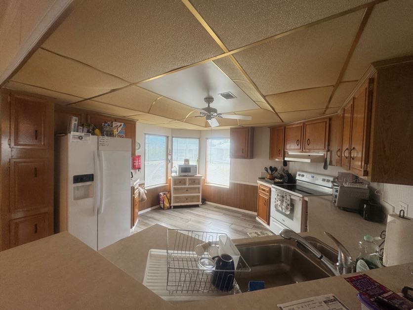 9709 Rosario Drive, Parrish, Florida 34219, 2 Bedrooms Bedrooms, ,2 BathroomsBathrooms,55-Plus Mobile Home,For Sale,Rosario Drive,5046