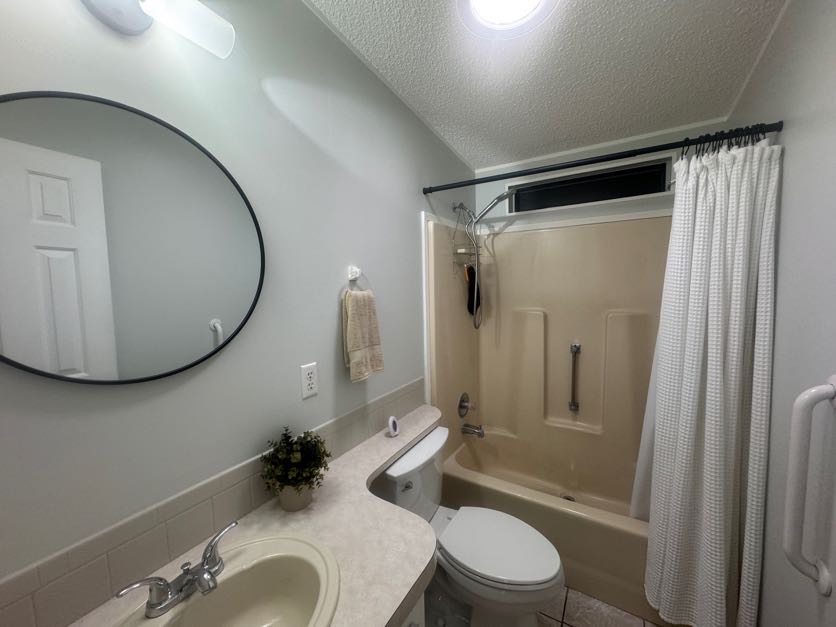 9709 Rosario Drive, Parrish, Florida 34219, 2 Bedrooms Bedrooms, ,2 BathroomsBathrooms,55-Plus Mobile Home,For Sale,Rosario Drive,5046