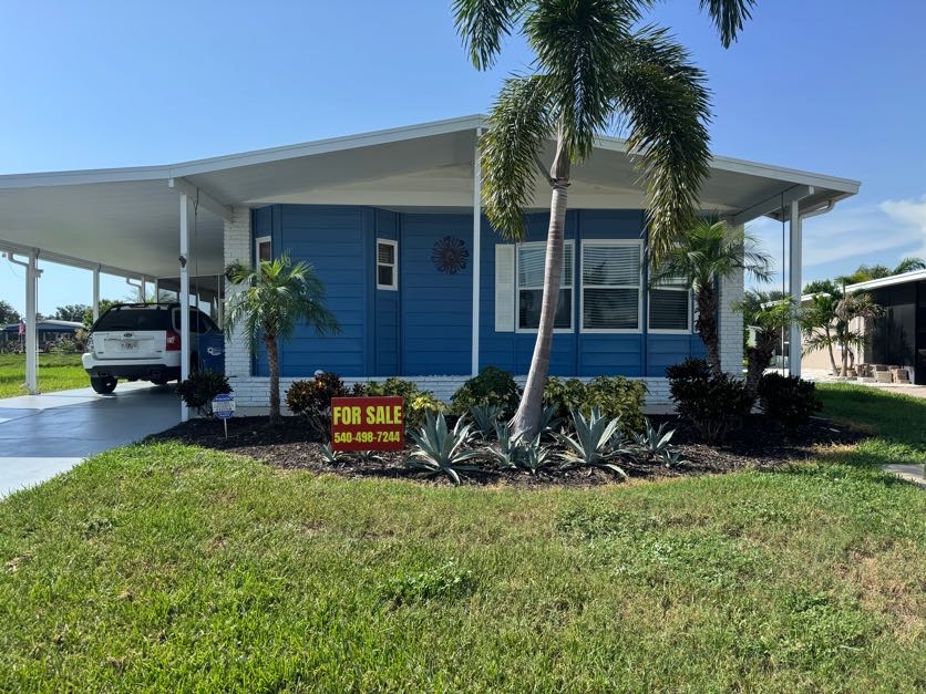 8004 Lakeview Drive N, Ellenton, Florida 34222, 2 Bedrooms Bedrooms, ,2 BathroomsBathrooms,55-Plus Mobile Home,For Sale,Lakeview Drive N,5047