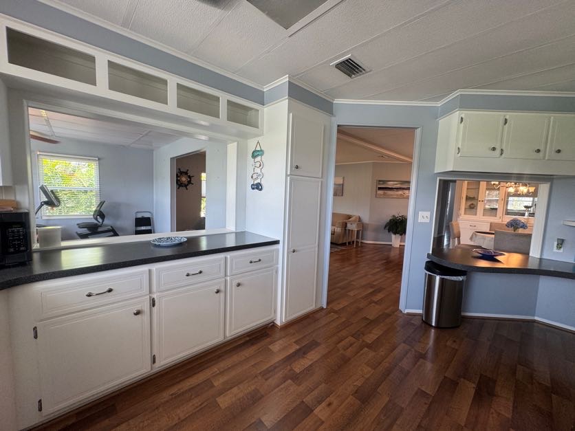 8004 Lakeview Drive N, Ellenton, Florida 34222, 2 Bedrooms Bedrooms, ,2 BathroomsBathrooms,55-Plus Mobile Home,For Sale,Lakeview Drive N,5047