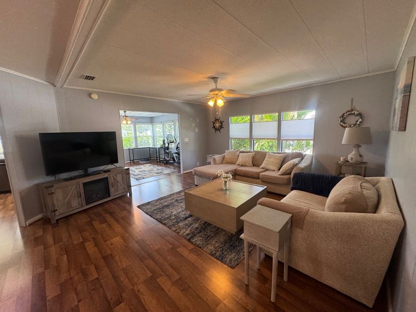 8004 Lakeview Drive N, Ellenton, Florida 34222, 2 Bedrooms Bedrooms, ,2 BathroomsBathrooms,55-Plus Mobile Home,For Sale,Lakeview Drive N,5054