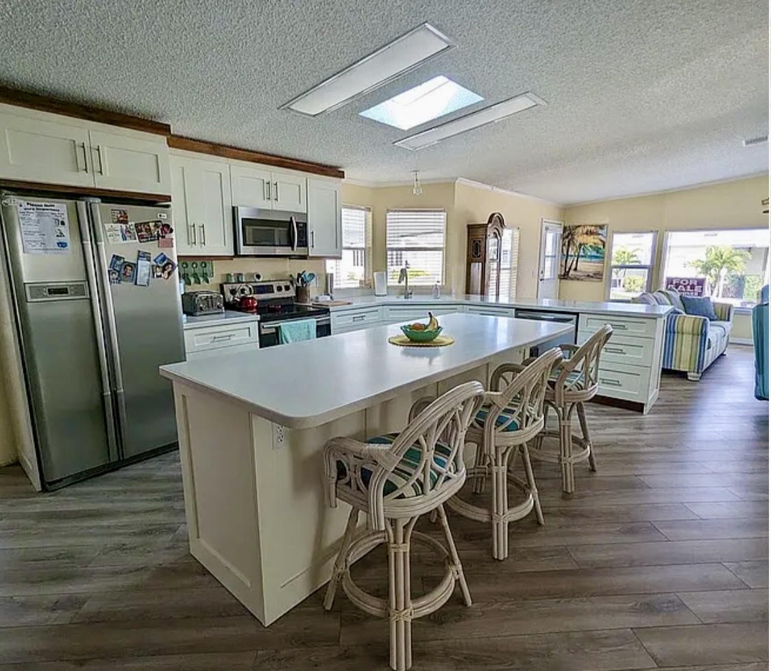 2607 88th Street East, Palmetto, Florida 34221, 2 Bedrooms Bedrooms, ,2 BathroomsBathrooms,55-Plus Mobile Home,For Sale,88th Street East,5064