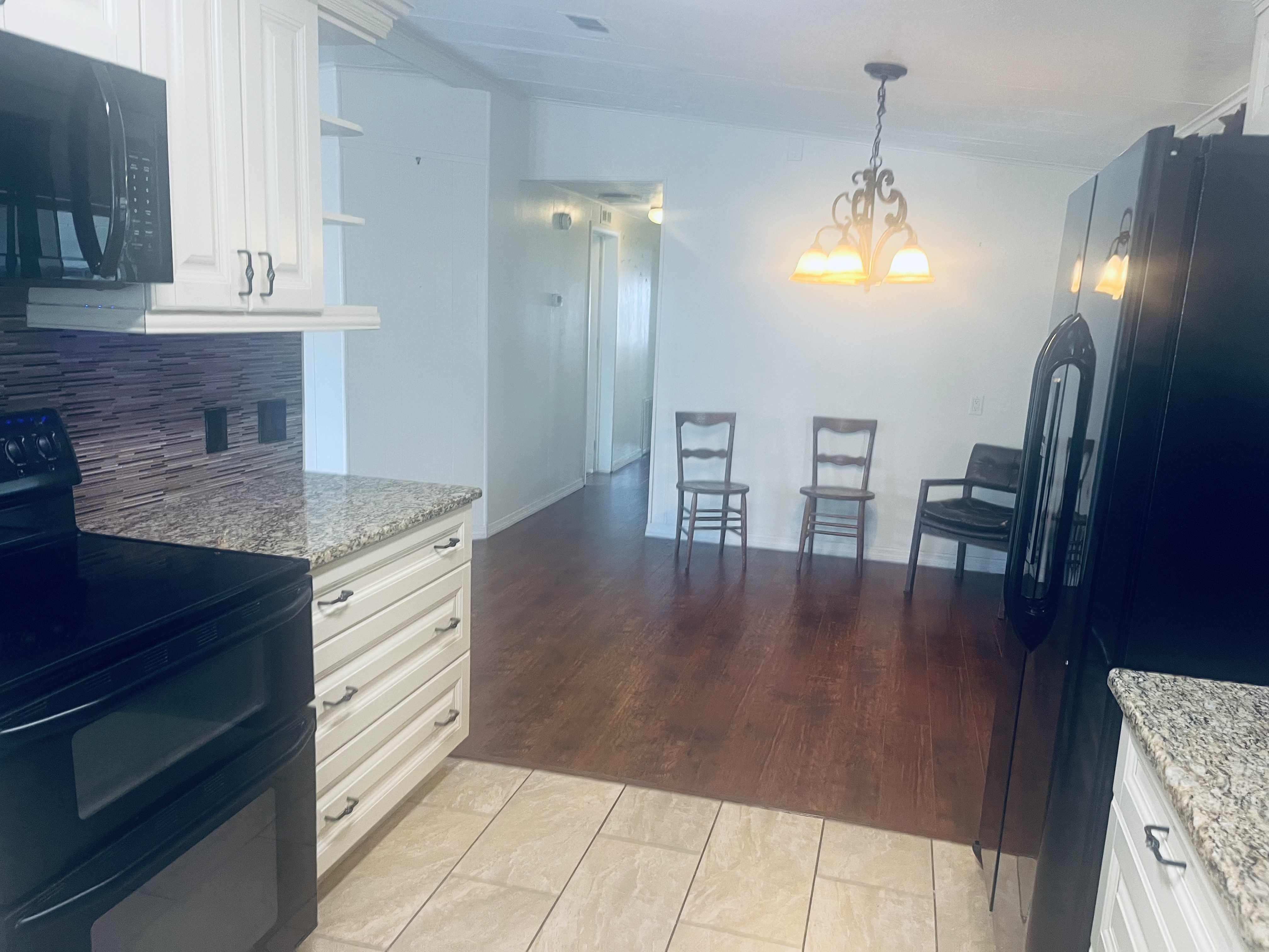 100 Hampton Road, Lot 155, Clearwater, Florida 33759, 2 Bedrooms Bedrooms, ,2 BathroomsBathrooms,55-Plus Mobile Home,For Sale,Hampton Road, Lot 155,5071