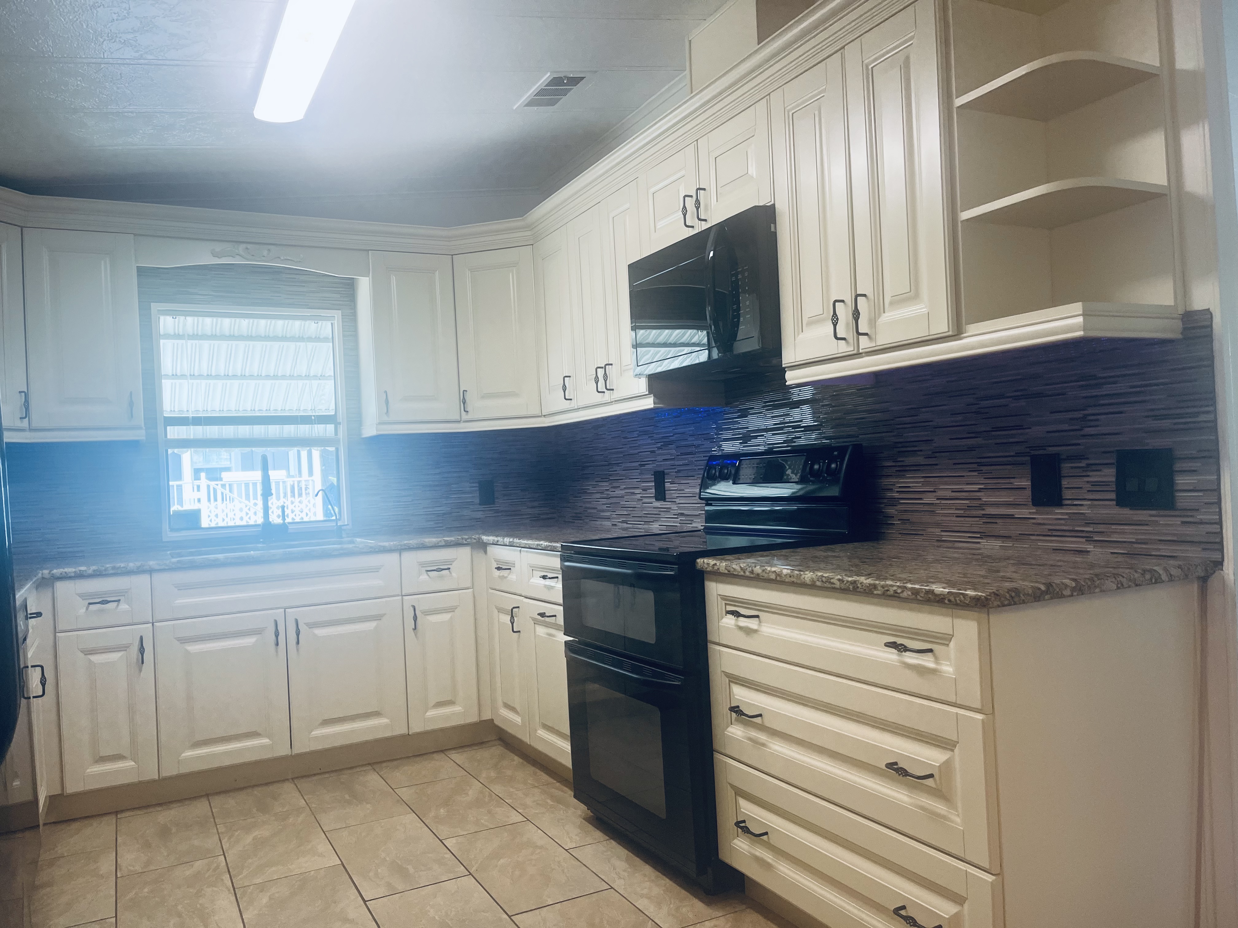 100 Hampton Road, Lot 155, Clearwater, Florida 33759, 2 Bedrooms Bedrooms, ,2 BathroomsBathrooms,55-Plus Mobile Home,For Sale,Hampton Road, Lot 155,5071