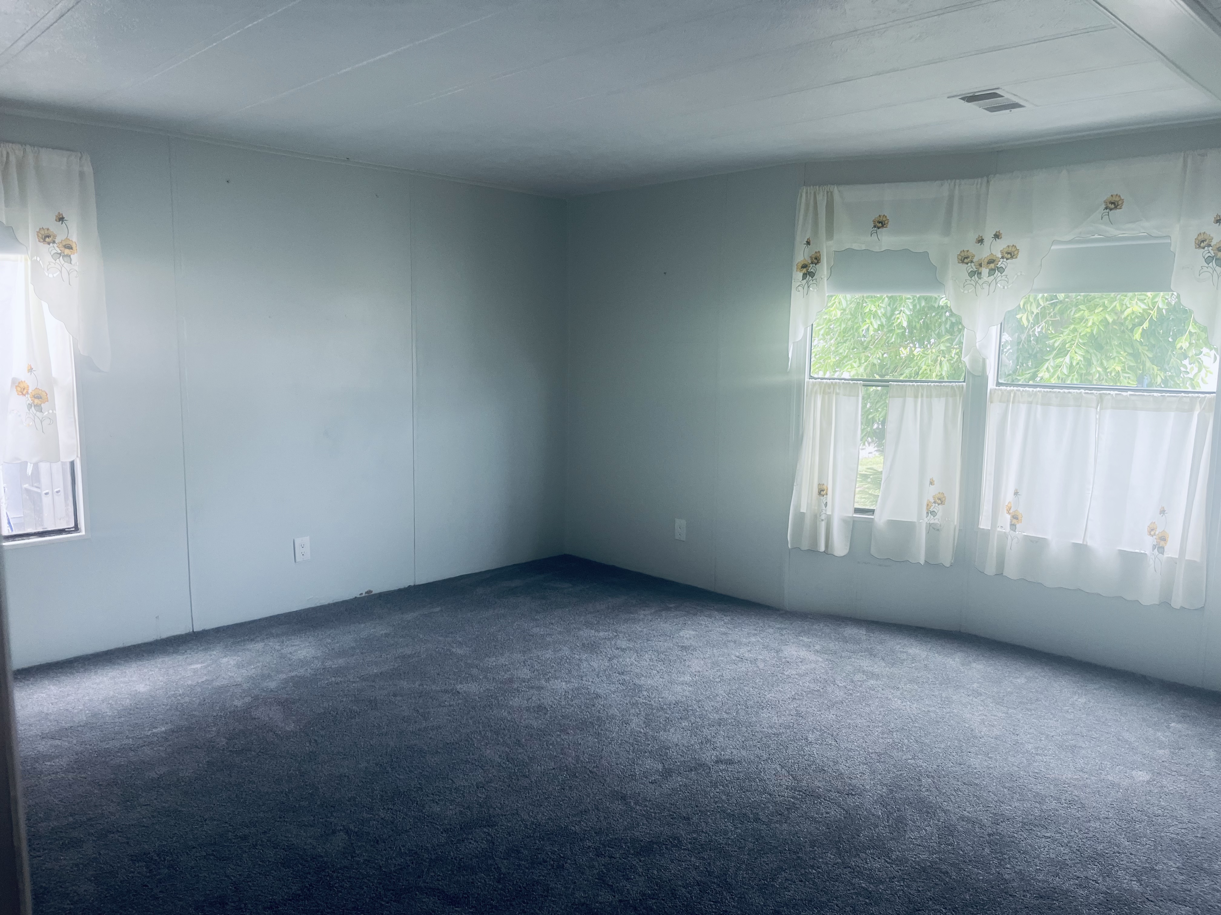 100 Hampton Road, Lot 155, Clearwater, Florida 33759, 2 Bedrooms Bedrooms, ,2 BathroomsBathrooms,55-Plus Mobile Home,For Sale,Hampton Road, Lot 155,5071