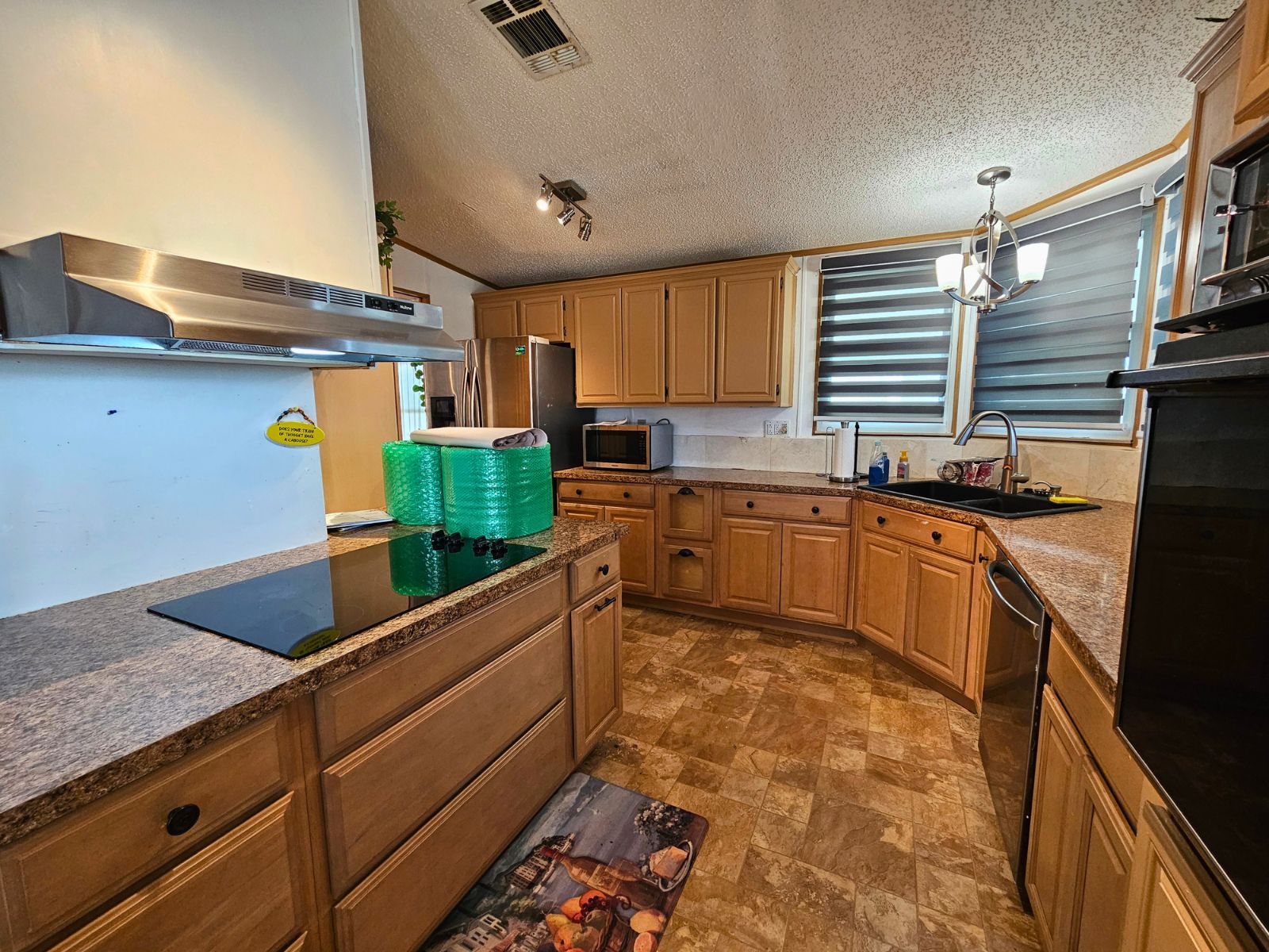 8104 Lemonwood Dr N, Ellenton, Florida 34222, 2 Bedrooms Bedrooms, ,2 BathroomsBathrooms,55-Plus Mobile Home,For Sale,Lemonwood Dr N,5072