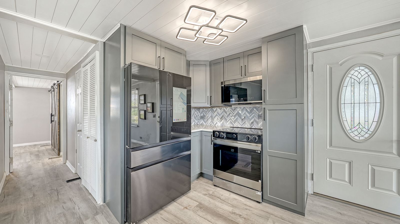 3901 Bahia Vista St, Lot 133, Sarasota, Florida 34232, 2 Bedrooms Bedrooms, ,2 BathroomsBathrooms,55-Plus Mobile Home,For Sale,Bahia Vista St, Lot 133,5078